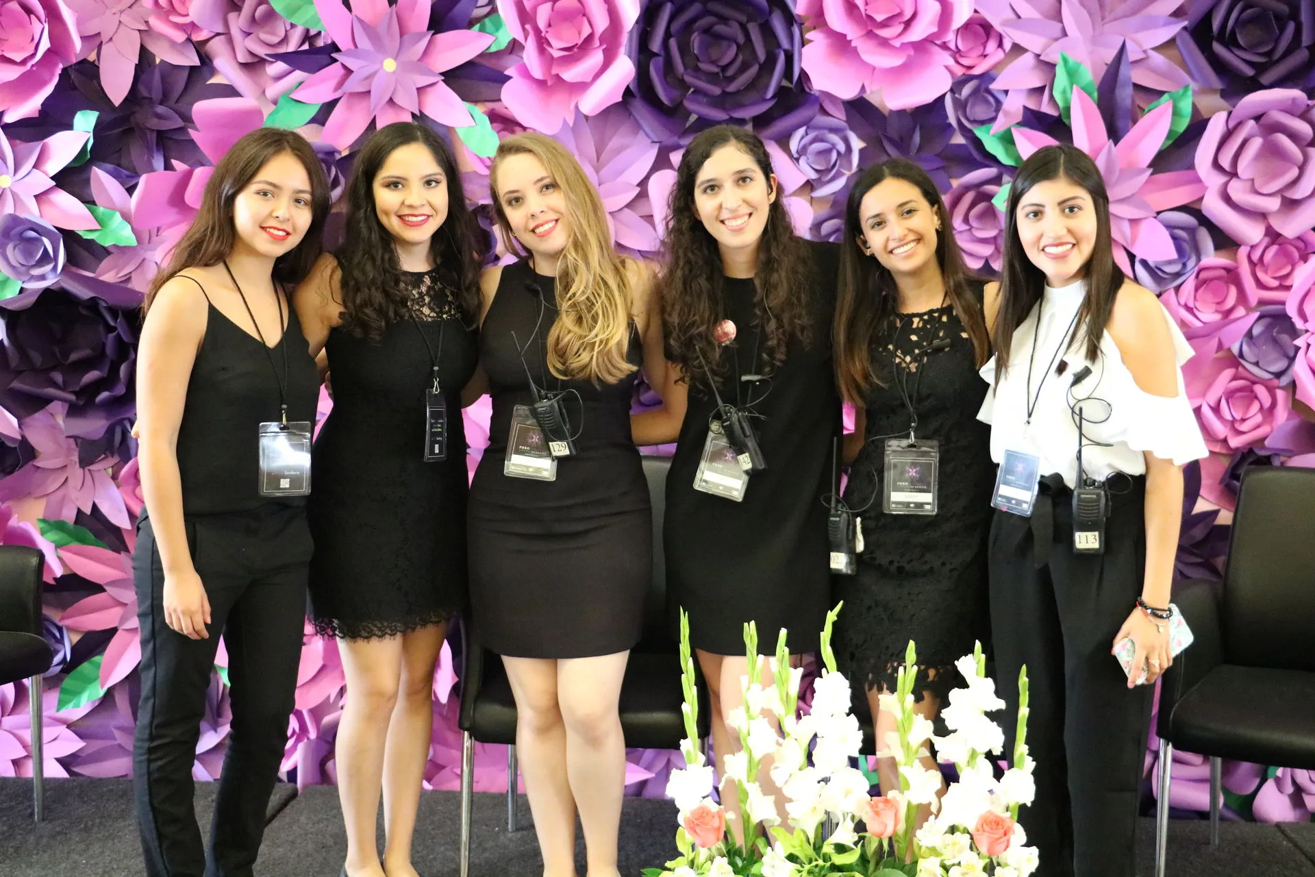 Alumnas organizadoras del foro