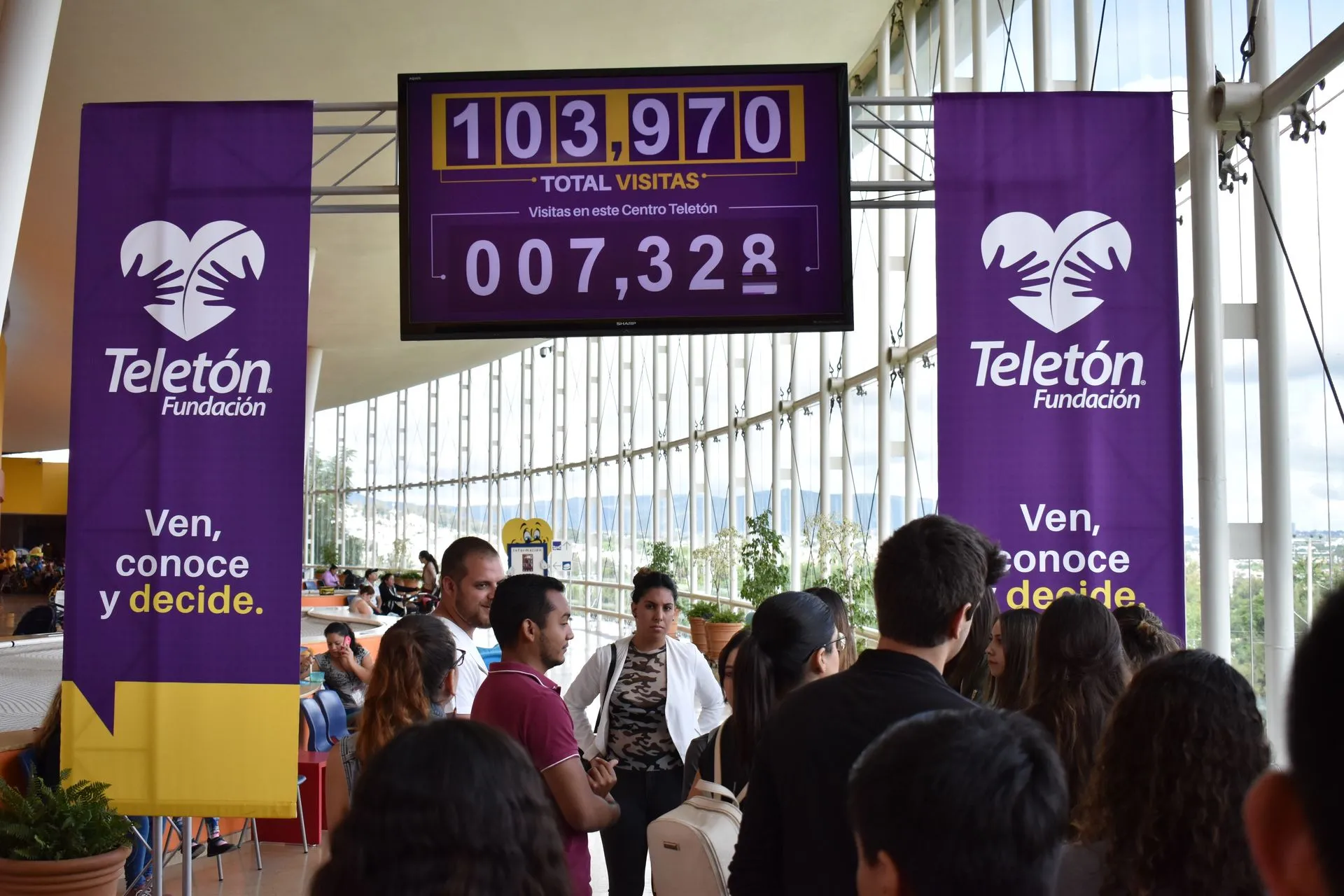 Alumnos de Mercadotecnia enfrentaron un reto humanitario en conjunto con el Teletón.