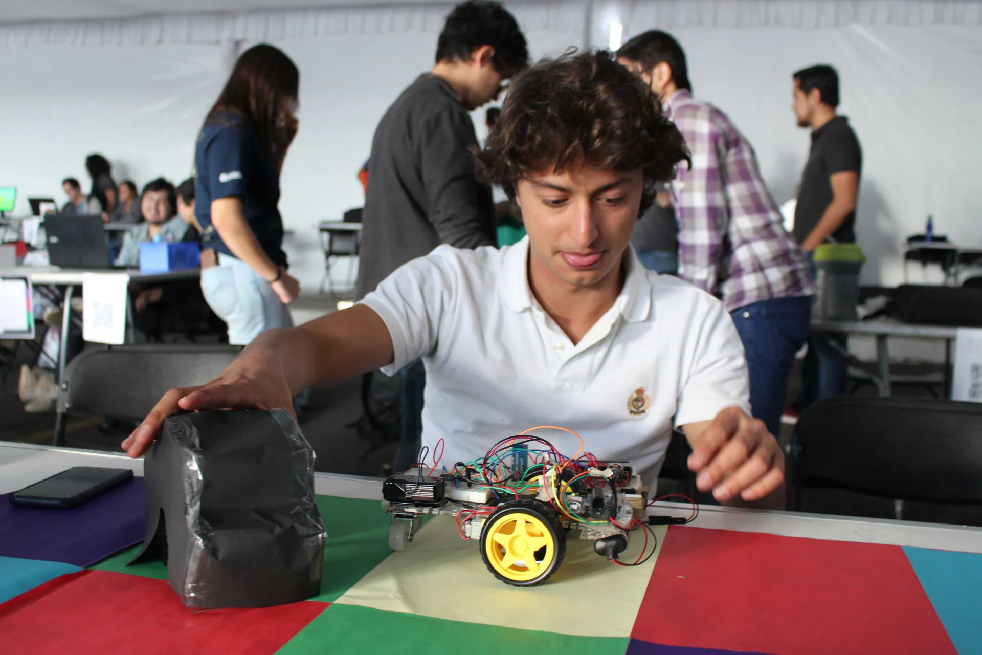 Alumnos en la EXPO Ingenierías
