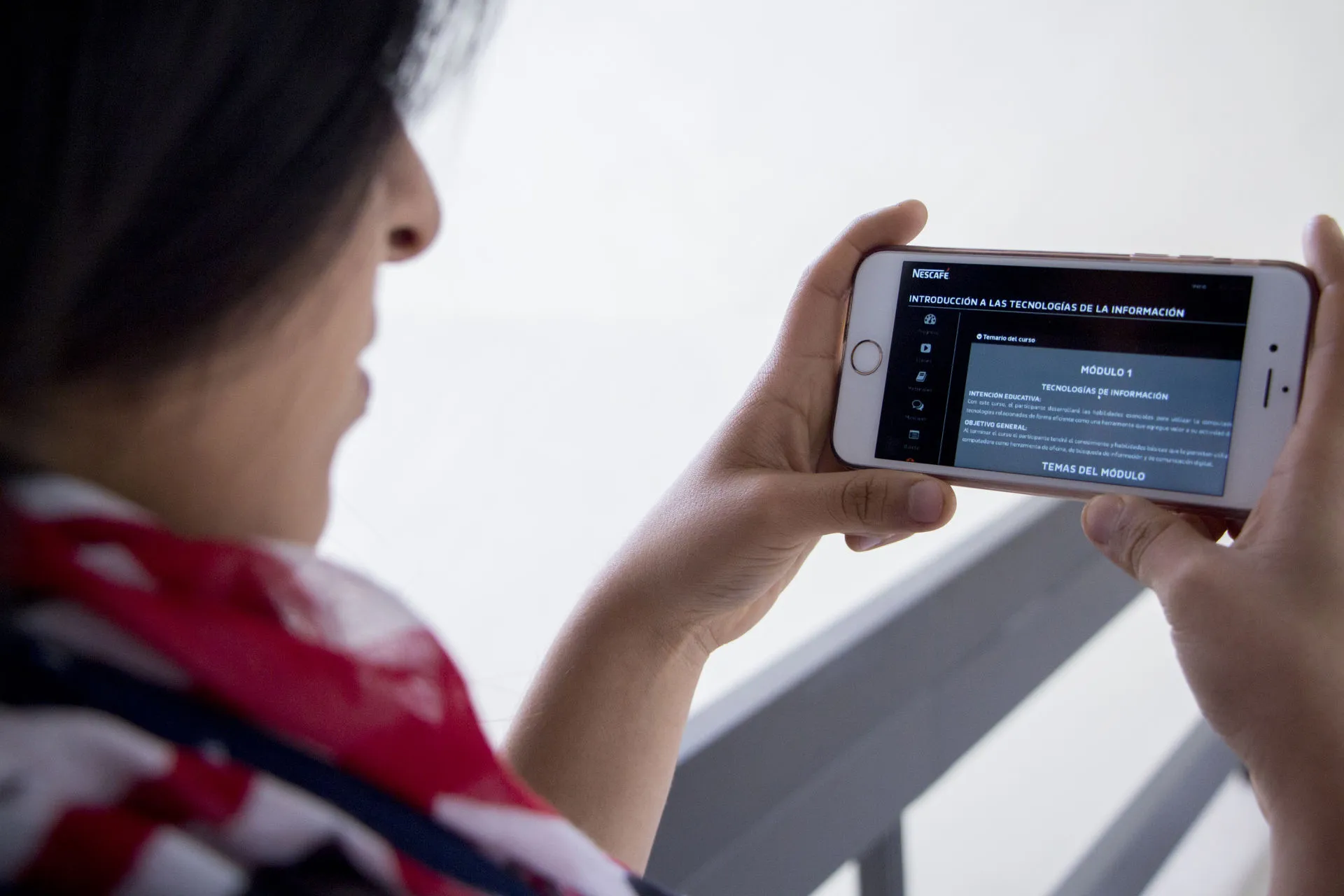 Fue en el año 2016, cuando se desarrolló la plataforma tecnológica, única en su ramo, denominada Aula Virtual Nescafé-Tec de Monterrey, con la idea de impactar a un mayor número de cafeticultores a través de la capacitación a distancia. 