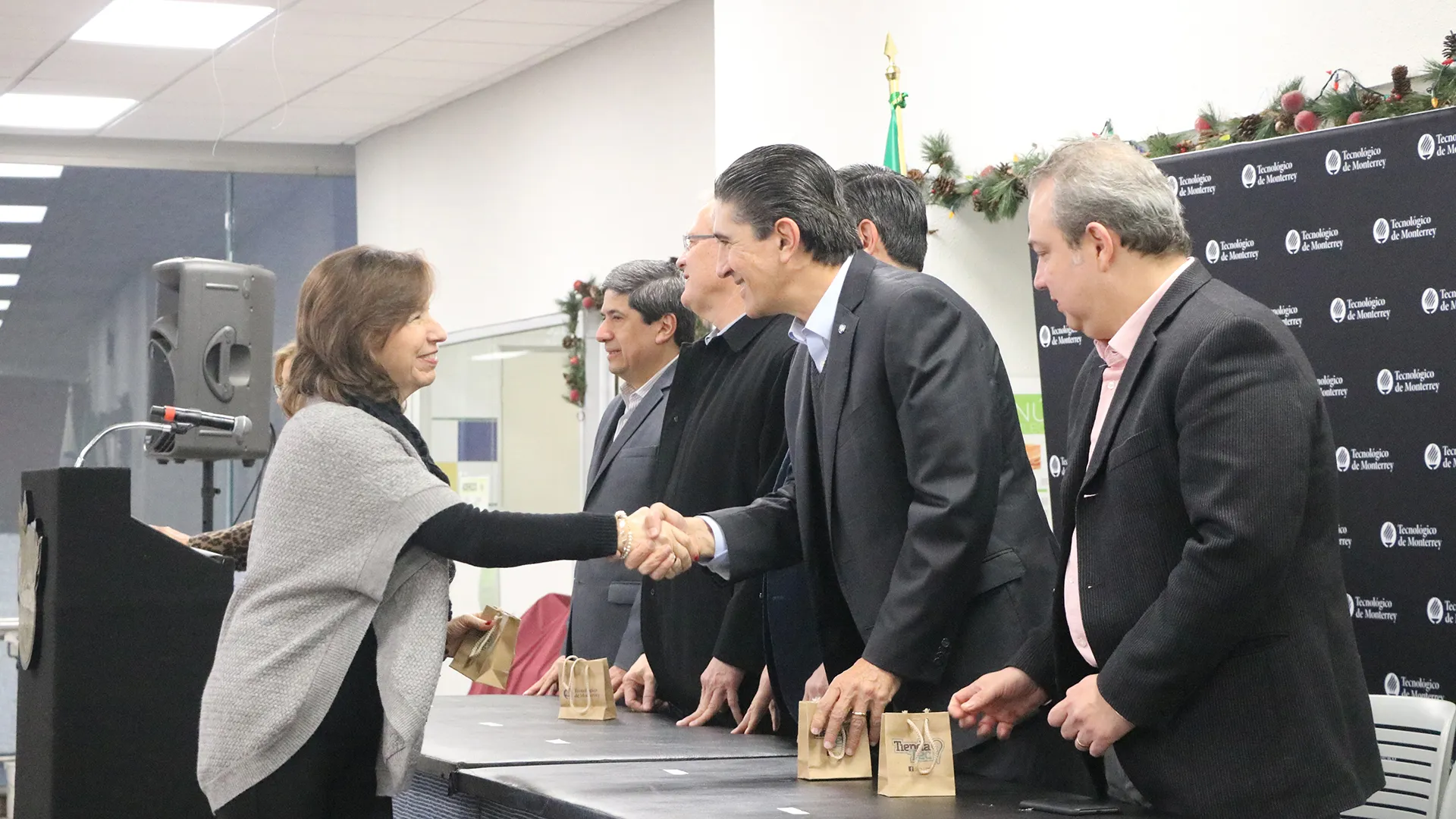 Docentes del Campus Monterrey fueron distinguidos en desayuno