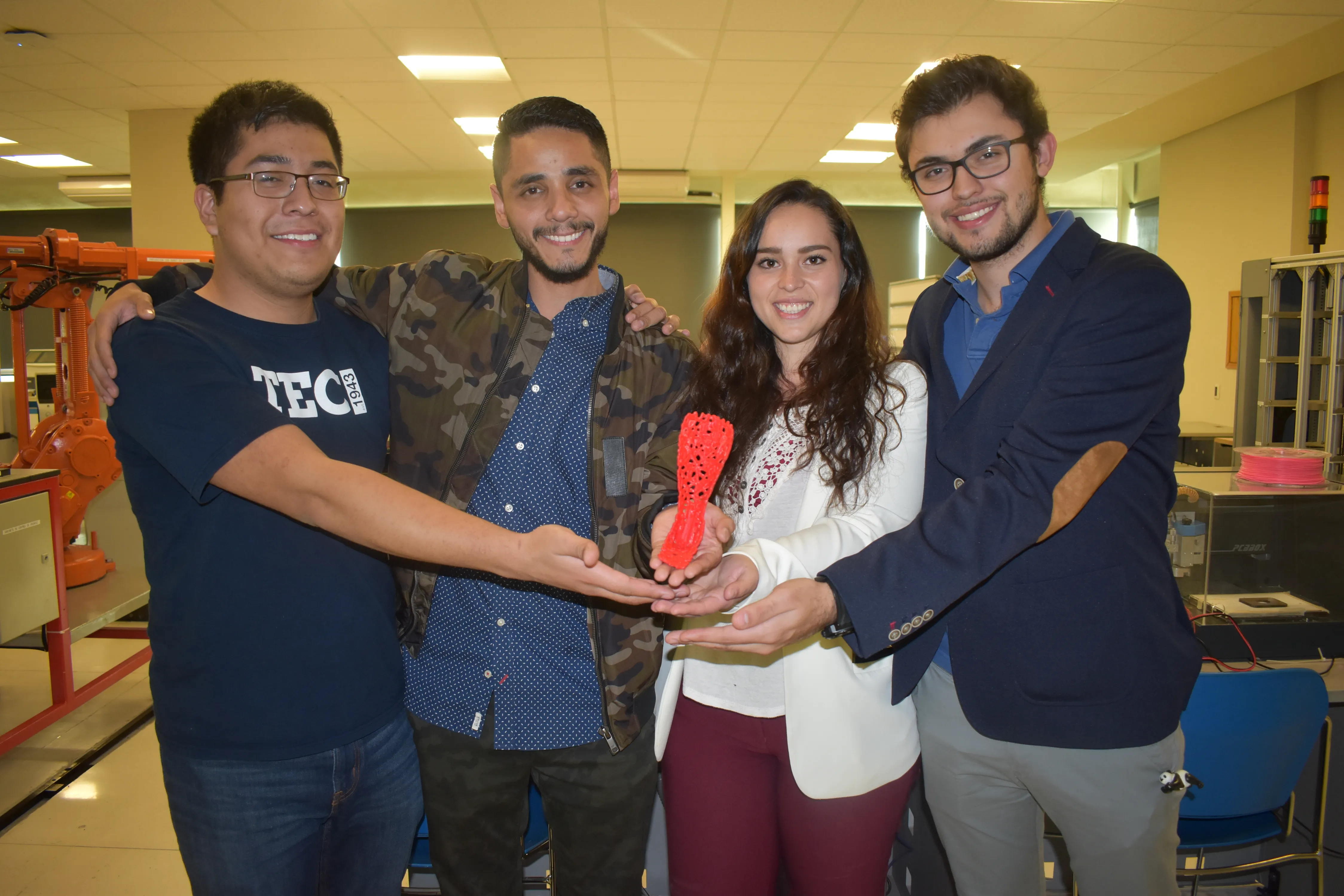 Prothesia, el proyecto que fabrica prótesis con tecnología de impresión 3D gana el primer lugar en INC en la categoría de reto social.