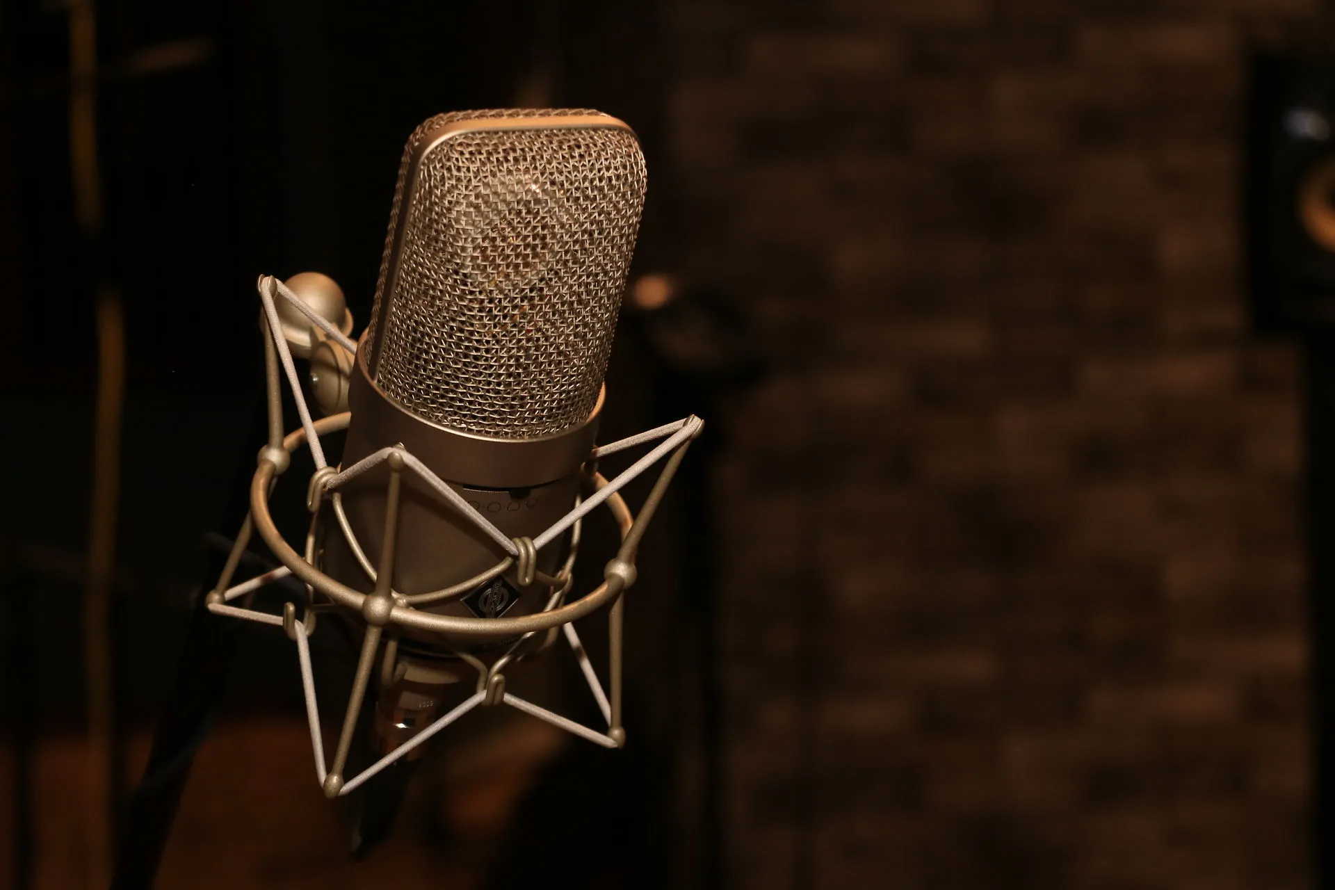 20 años de convertir un sueño en Frecuencia 