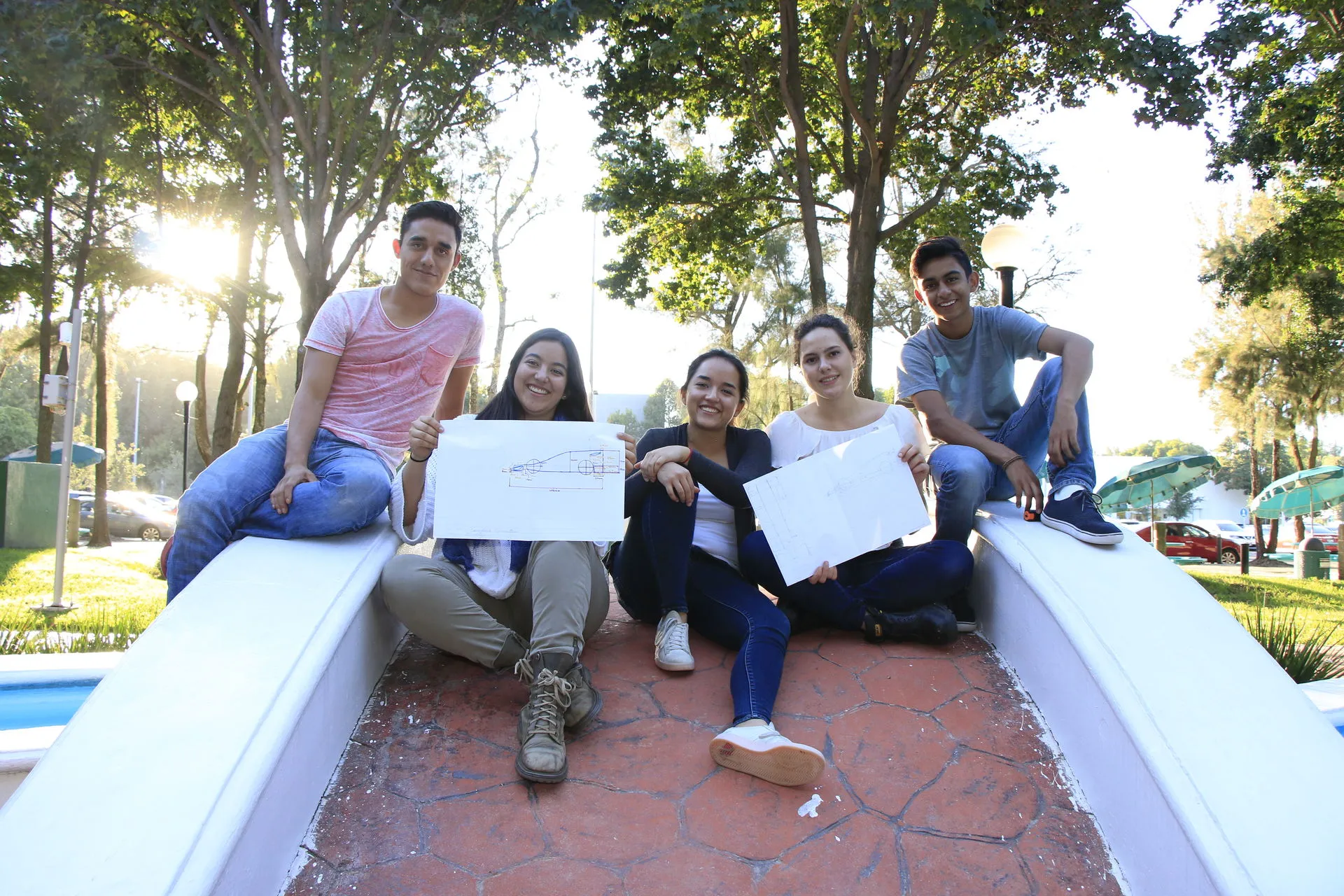 Escudería “Quantum” participa en el desafío tecnológico F1 Schools en México.