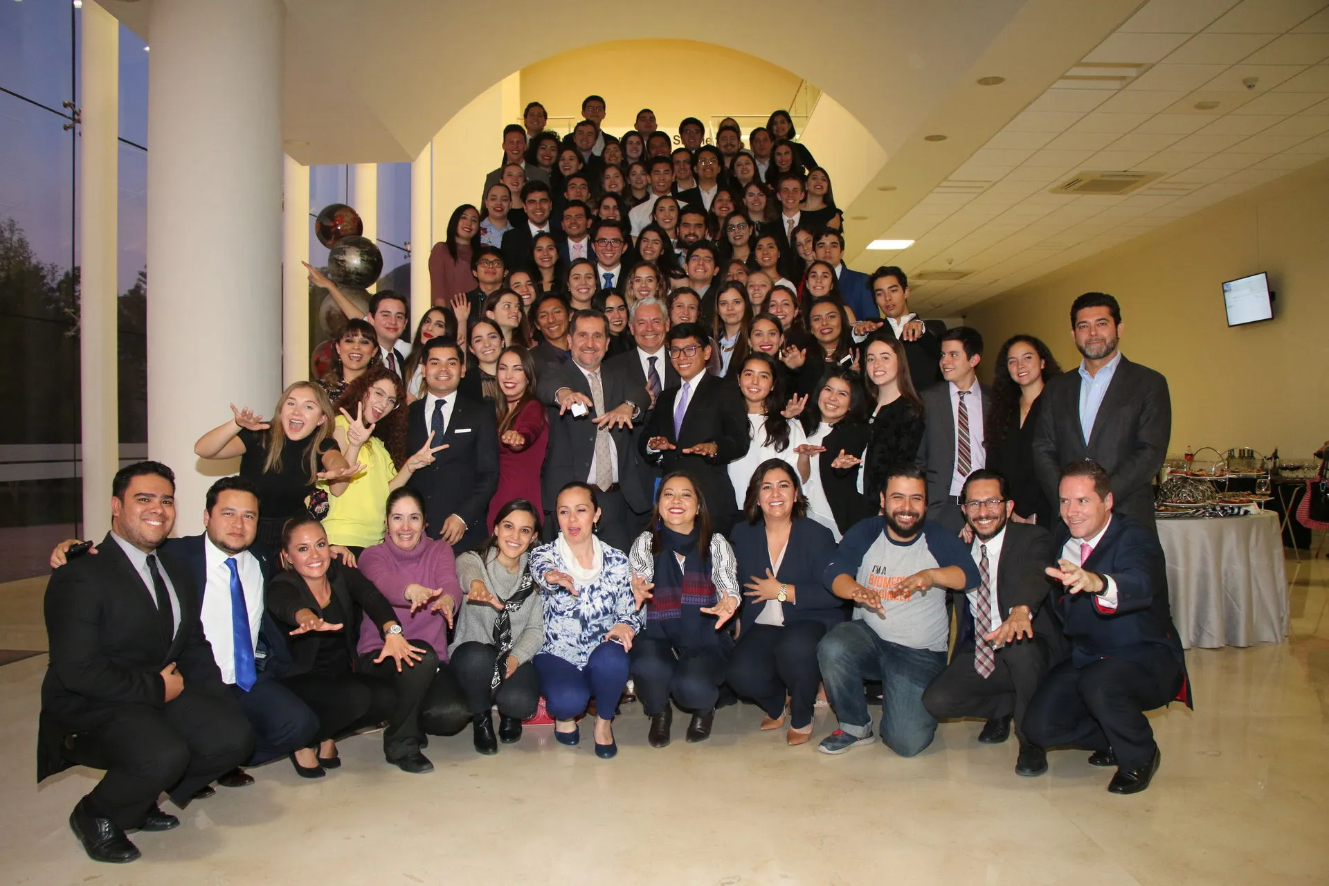 Toma de protesta de los alumnos en funciones de movimientos estudiantiles para el periodo Enero-Diciembre 2018.