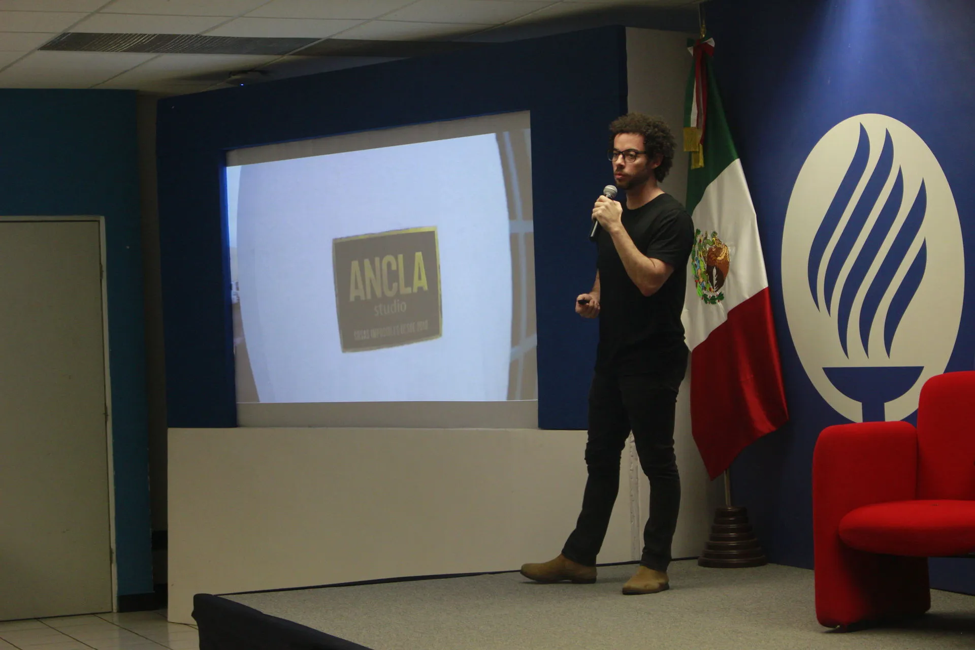 Alejandro "Chino" De La Garza como Líder Empresarial en el Tecnológico de Monterrey Campus Sinaloa.