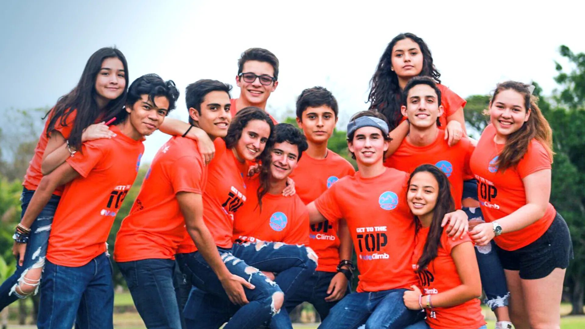 El equipo CLIMB, posando para la cámara de CONECTA