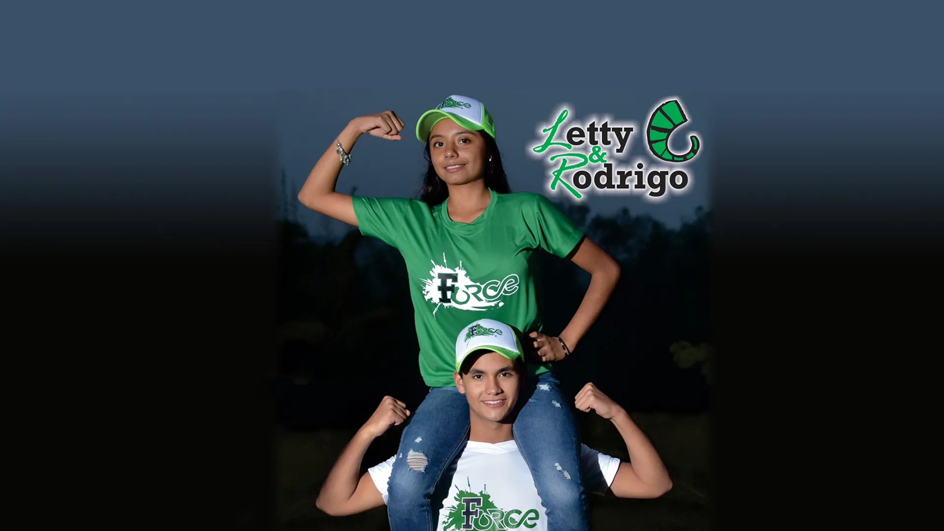 Letty y Rodrigo posando para la cámara de CONECTA