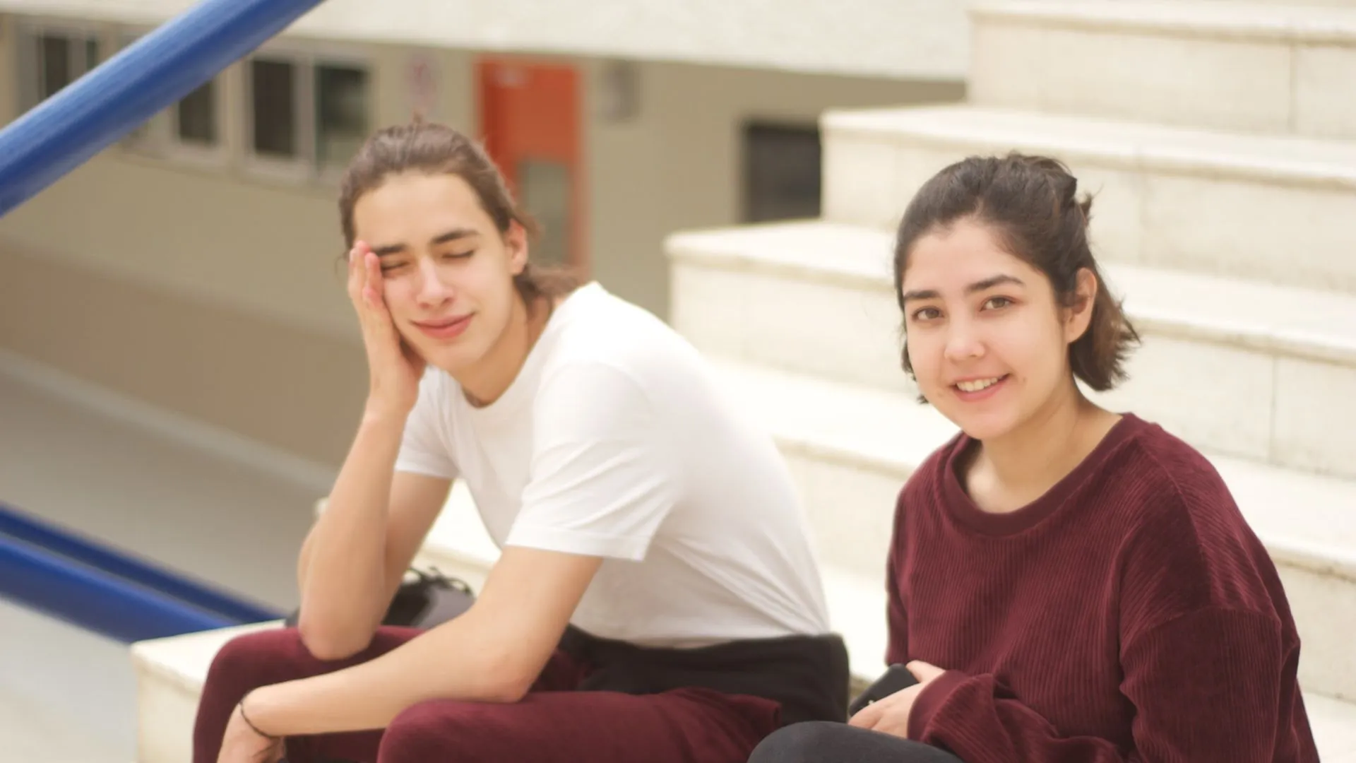 Alumnos saliendo de #parcialestec 