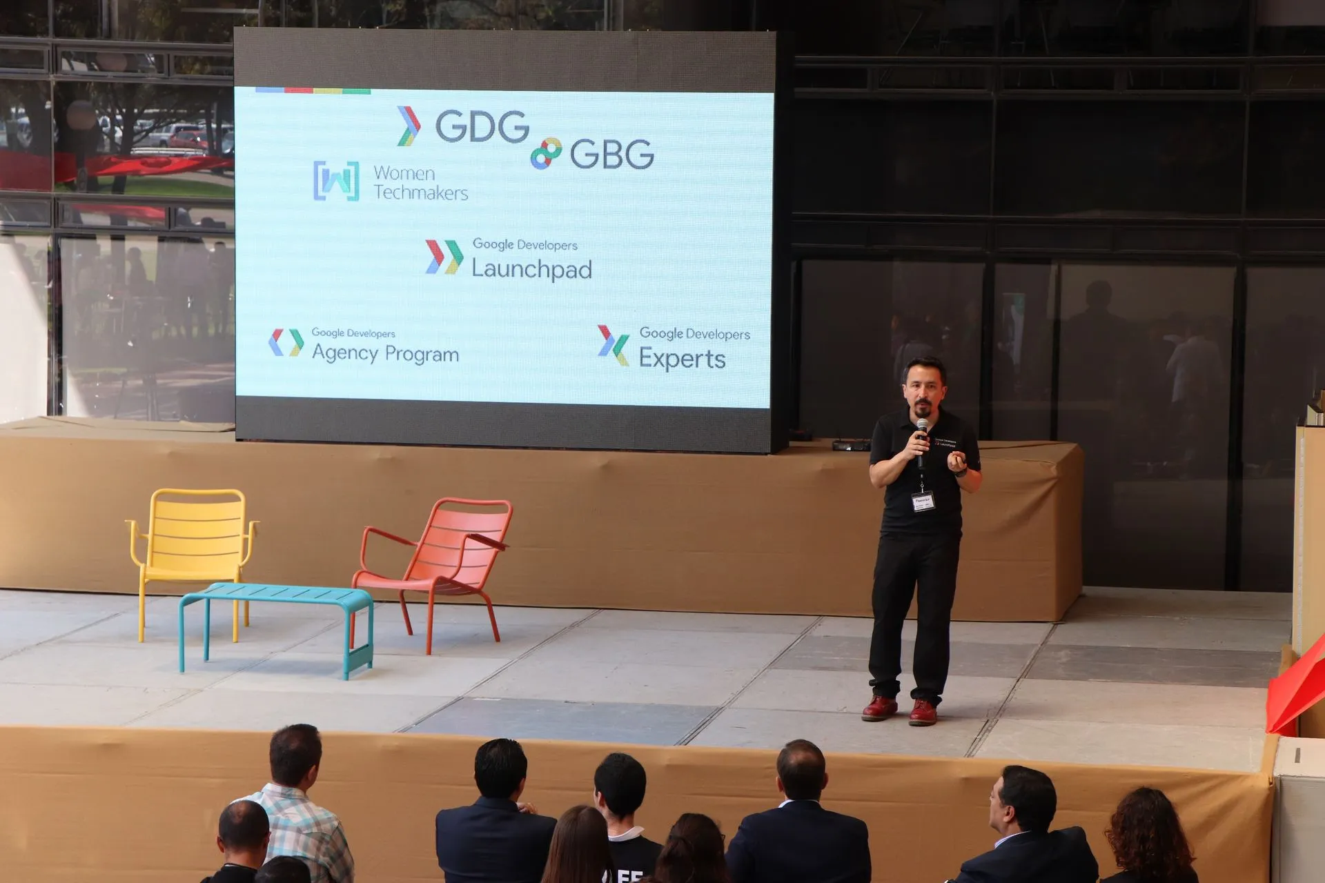 Crowded Francisco Salsano.