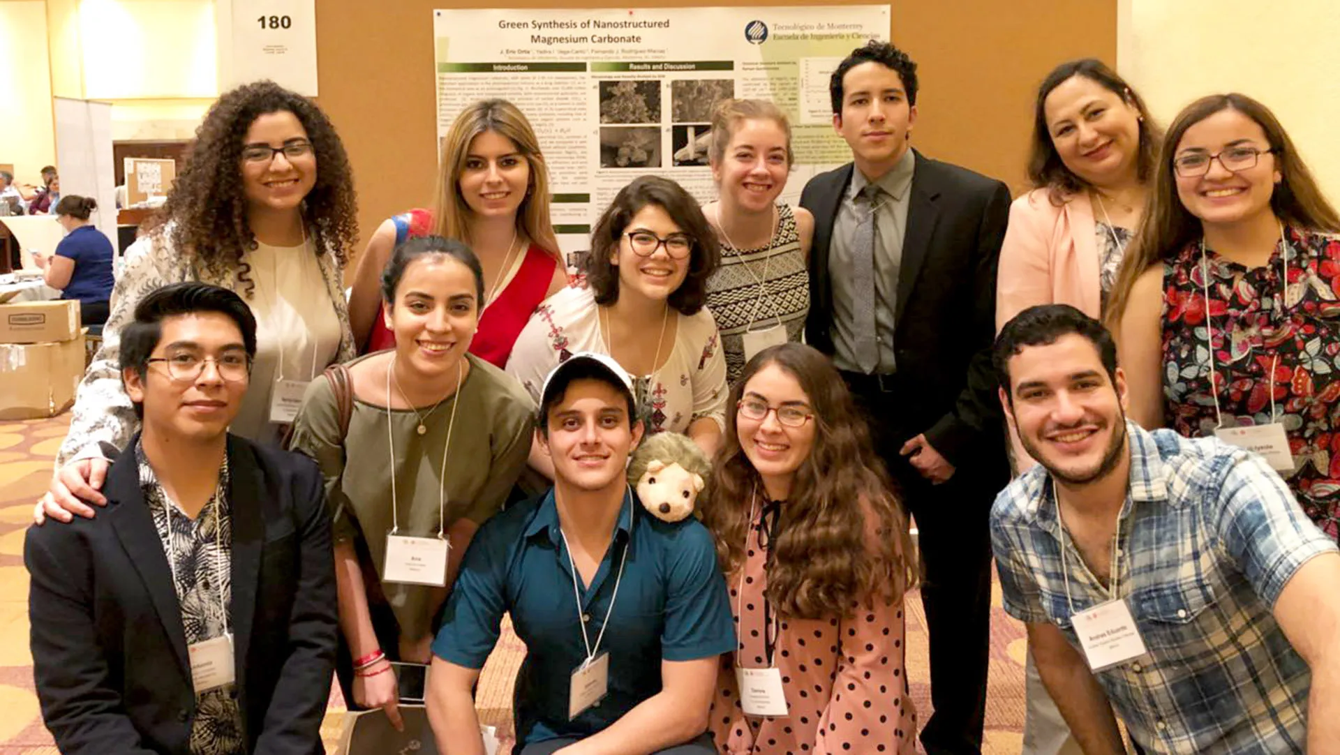 Alumnos de INCQ en ABC Chem