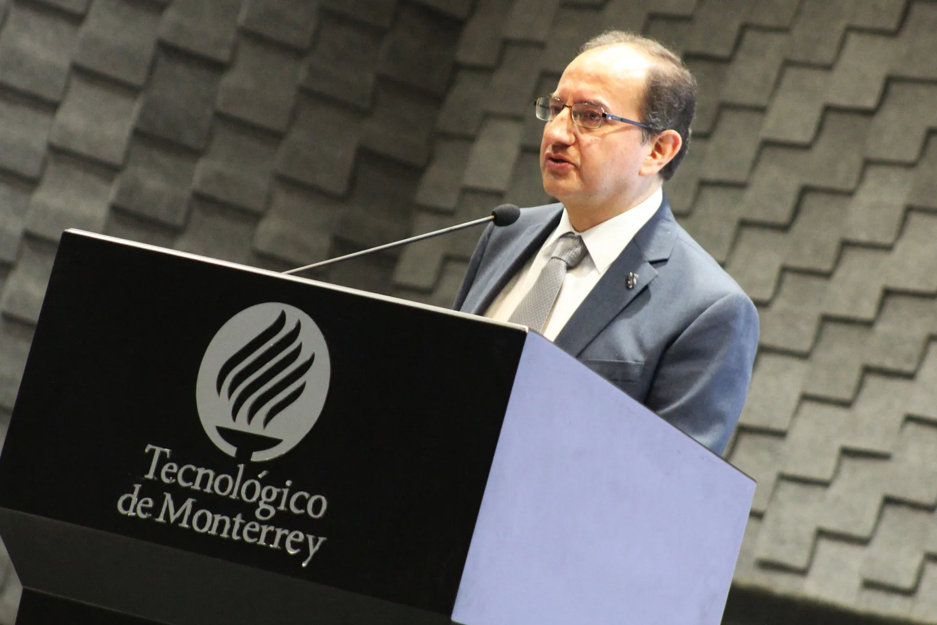 Dr. Ciro en su mensaje