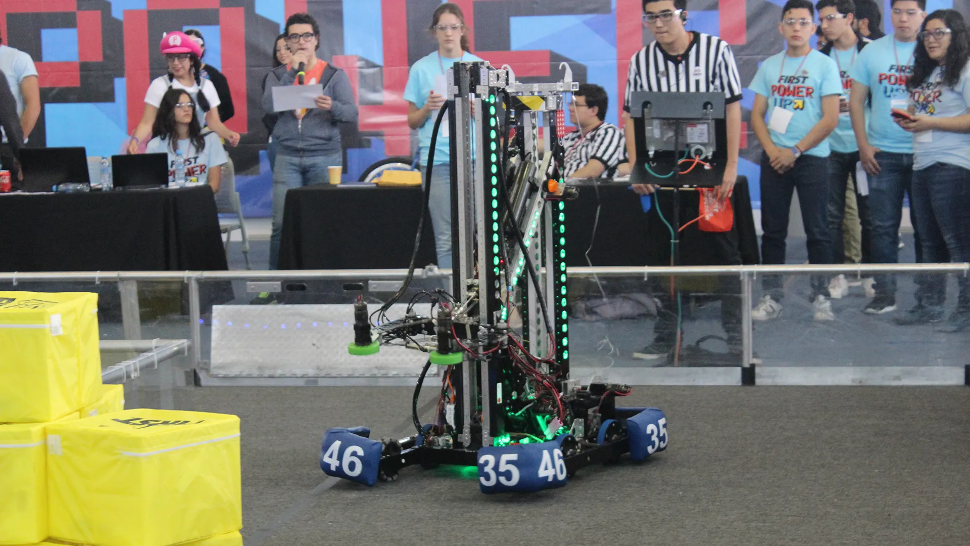 First Robotics Competition en Monterrey, Día 1