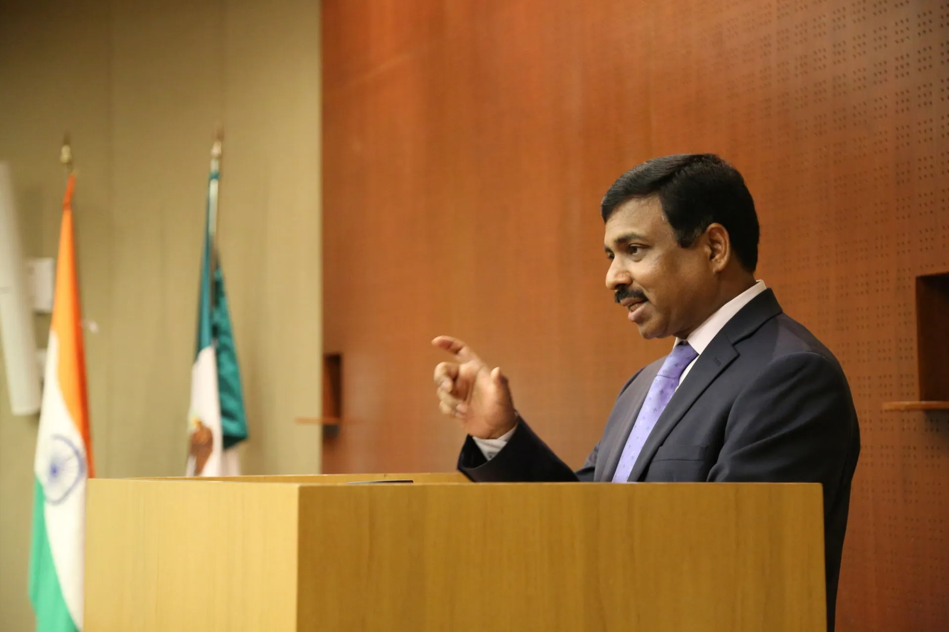 Muktesh K. Pardeshi, embajador de la República de la India.