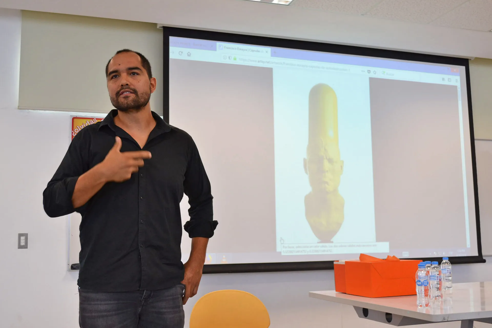 Escultor mexicano Francisco Esnayra