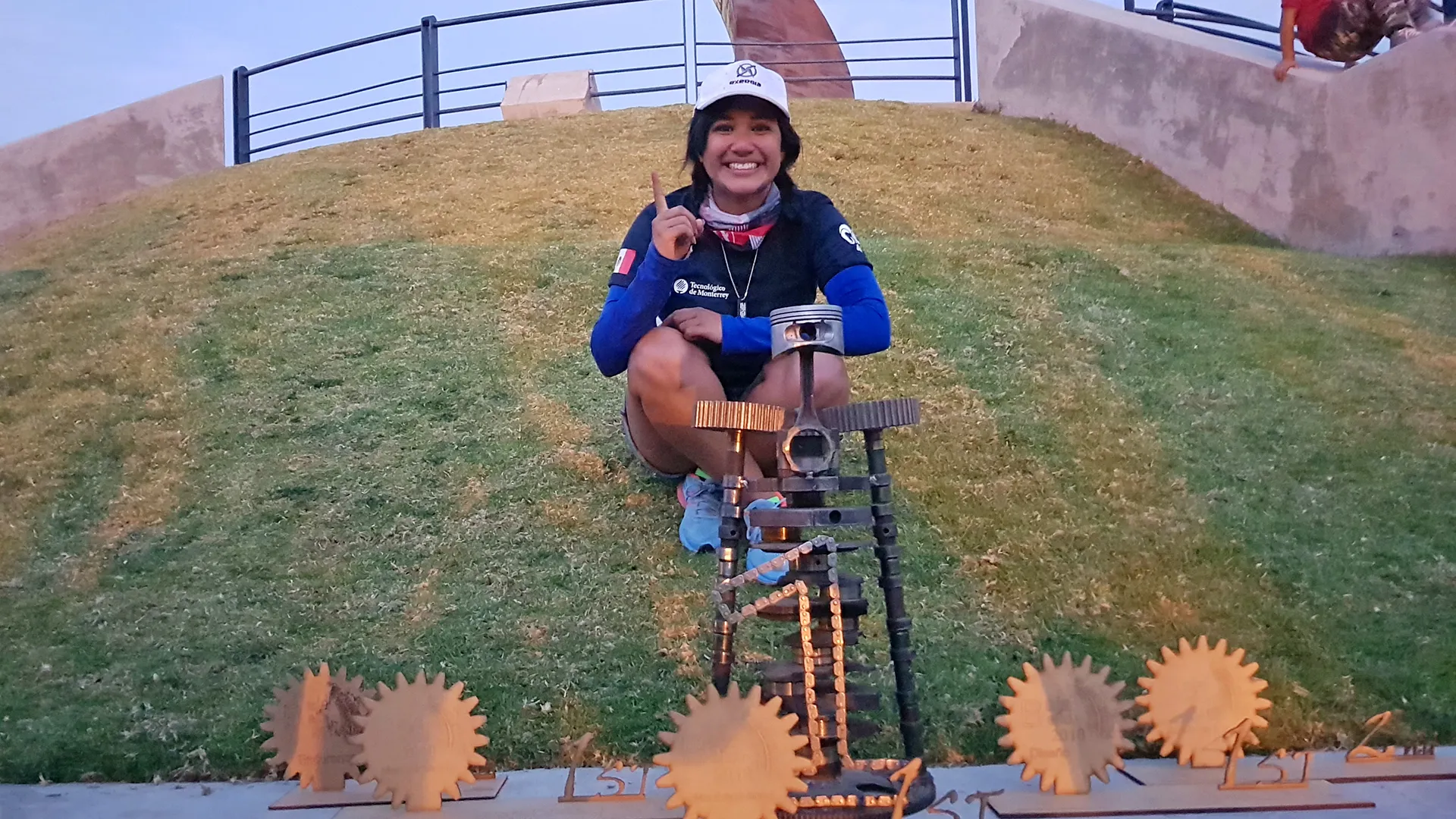 Mariana al frente del grupo EXERGÍA Racing Team