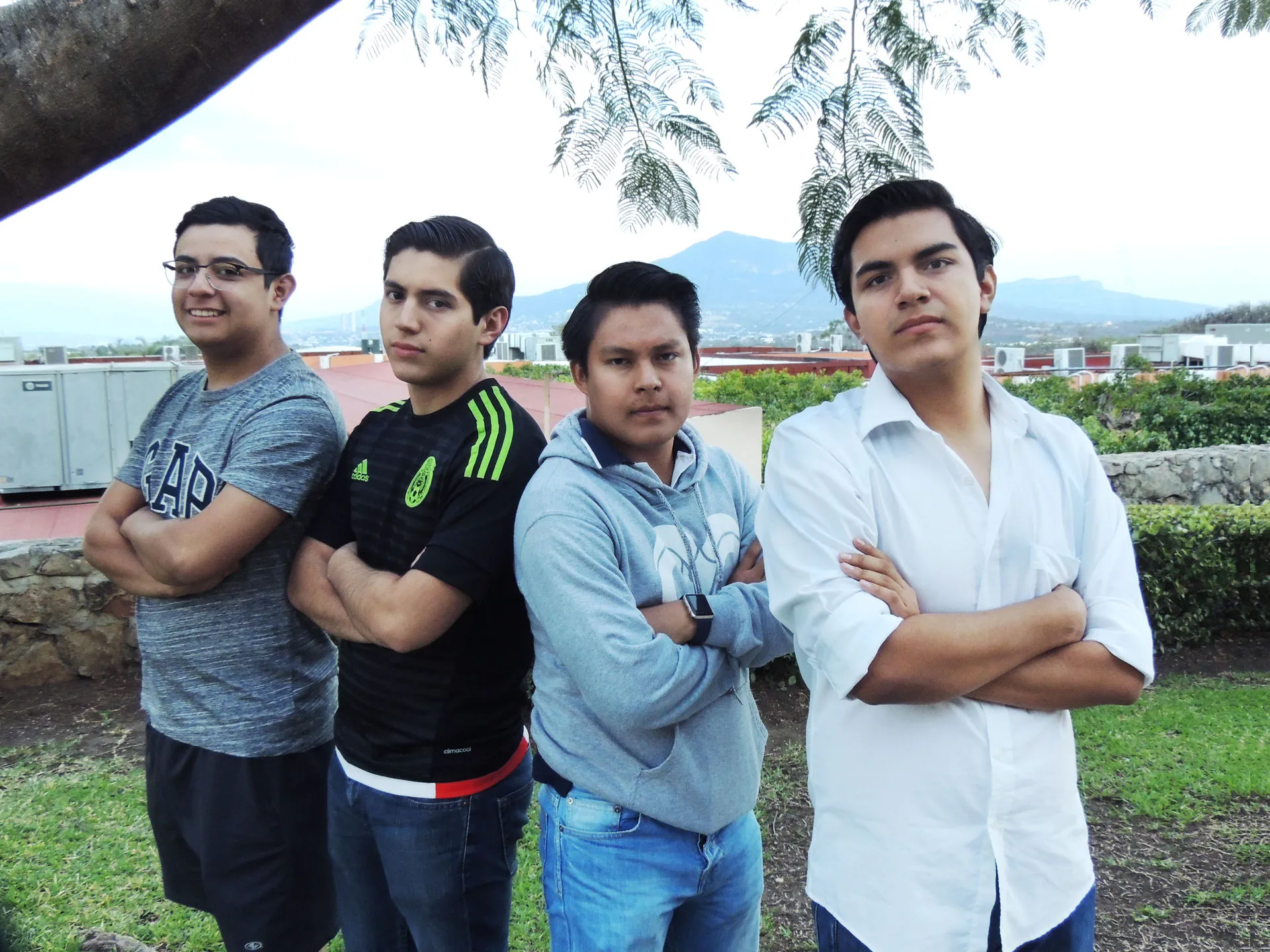 Jóvenes que lideraron la creación del grupo estudiantil Jaegers Tec 