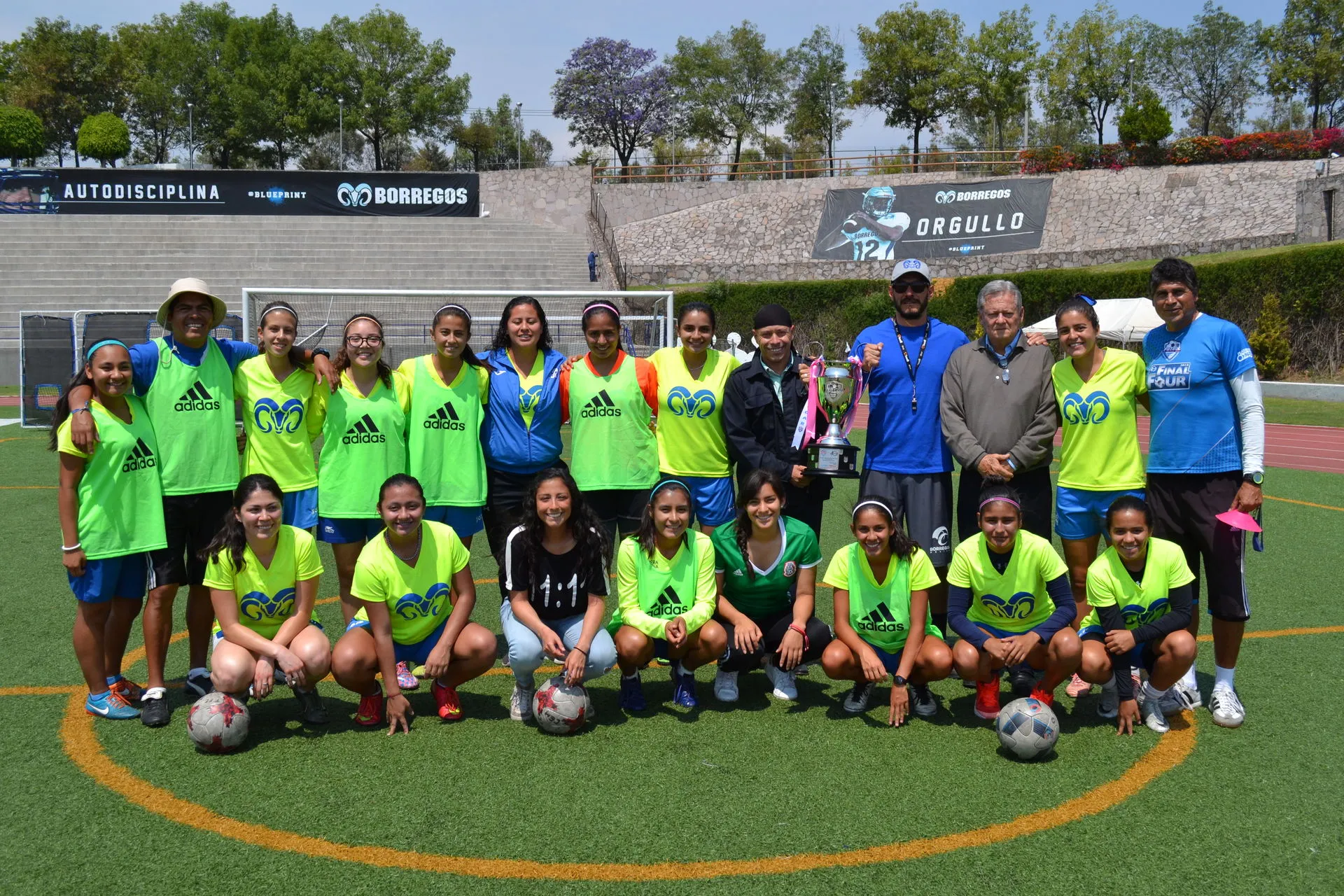 Equipo fútbol CEM femenil