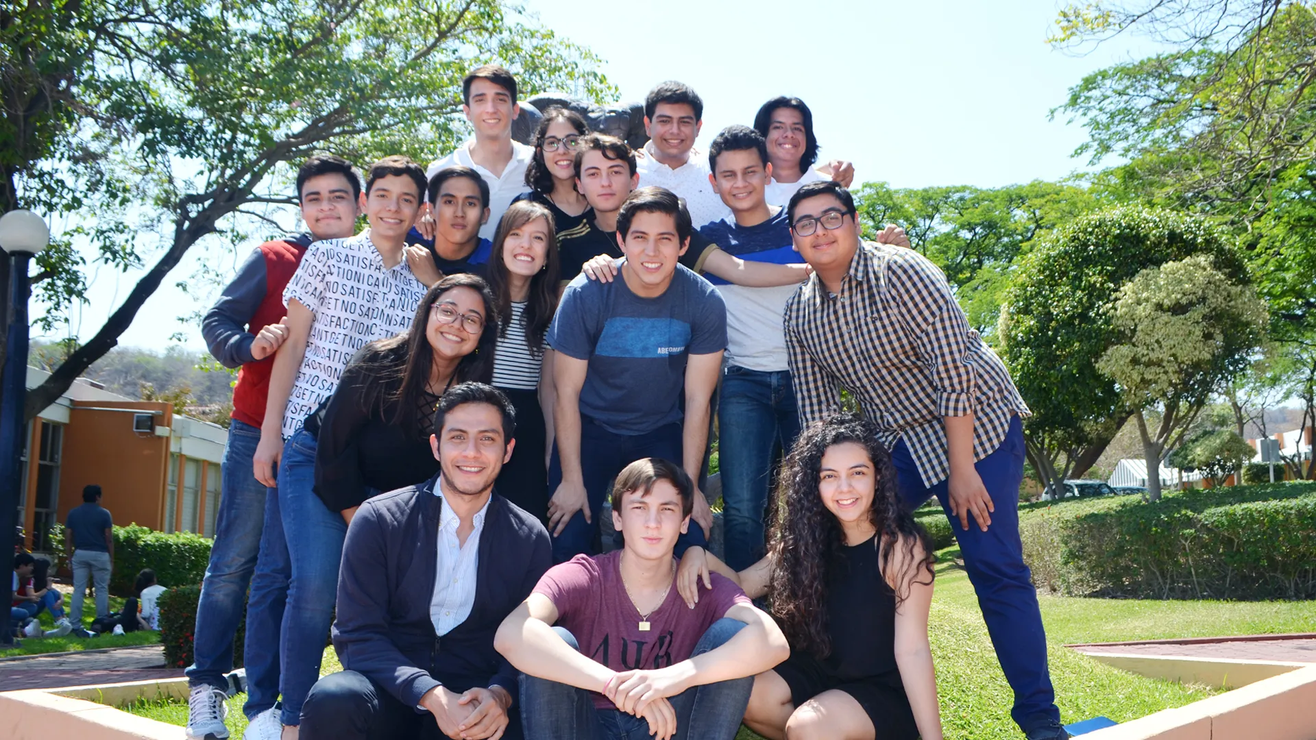 La Delegación de Chiapas posando en el Borrego del Campus