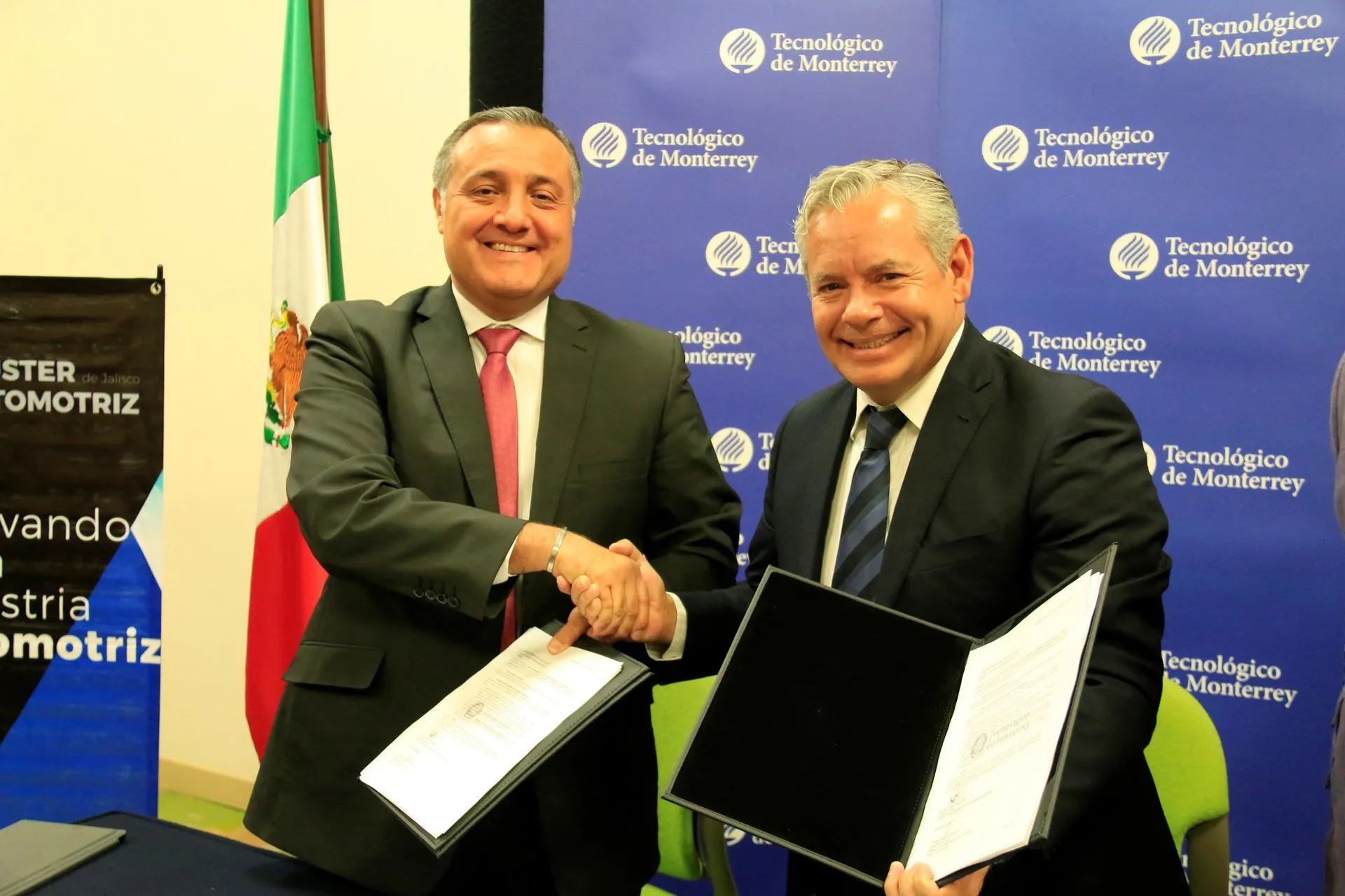 Firma de convenio con Clúster automotriz de Jalisco.