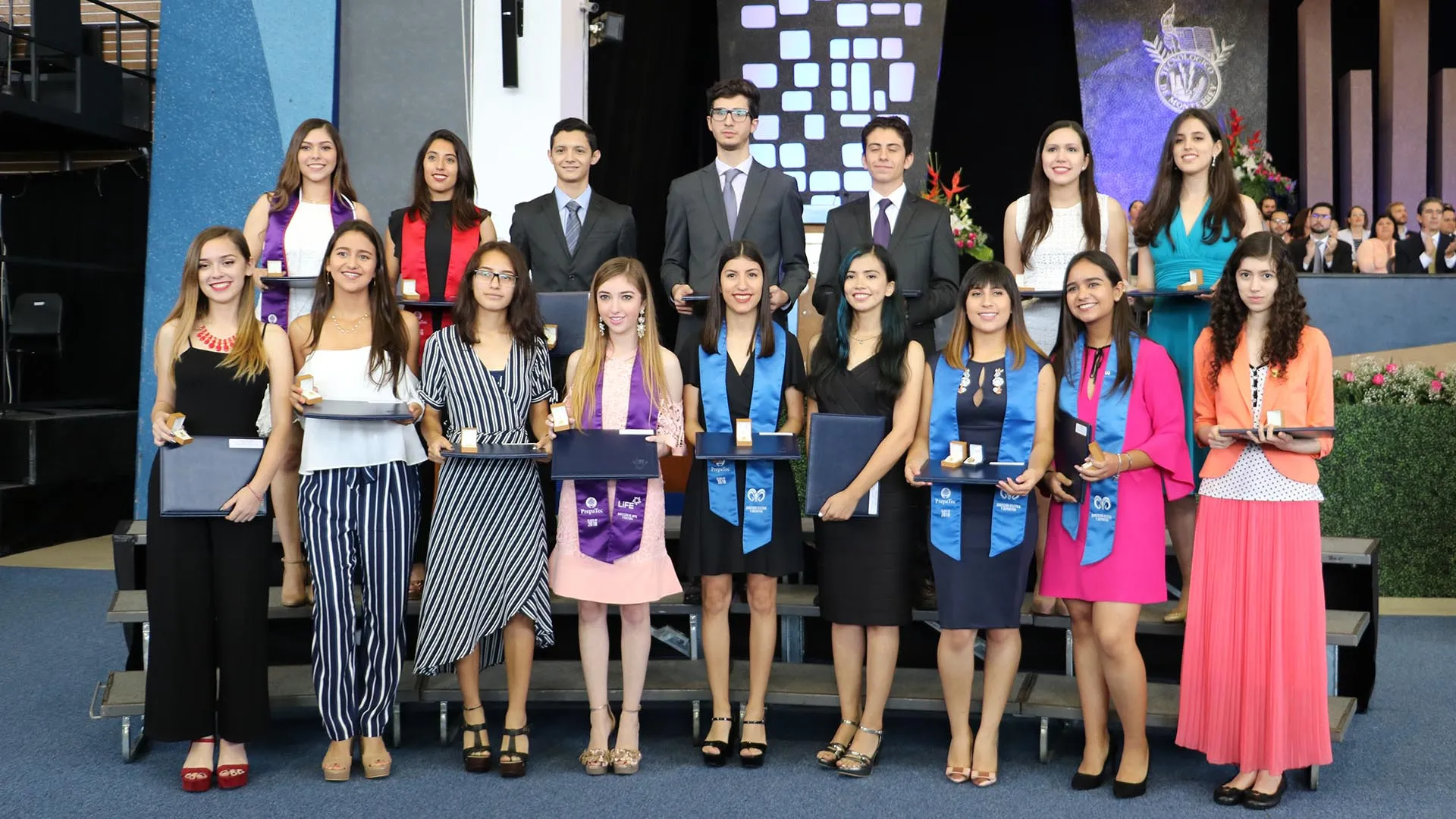 Alumnos de Prepa tec Cumbres, Eugenio Garza Sada, Valle Alto y Prepanet con mención honorífica de excelencia