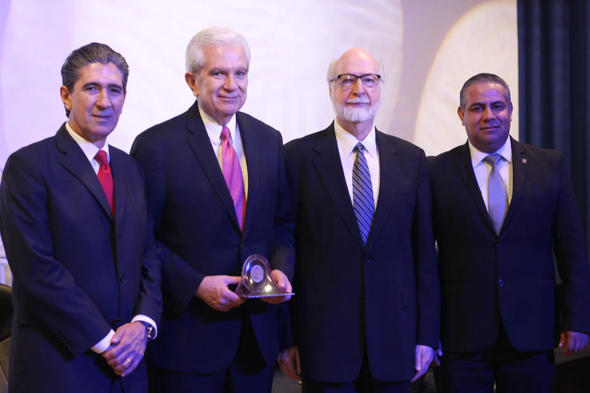 Integrantes del presidium de la graduación en Campus Tampico