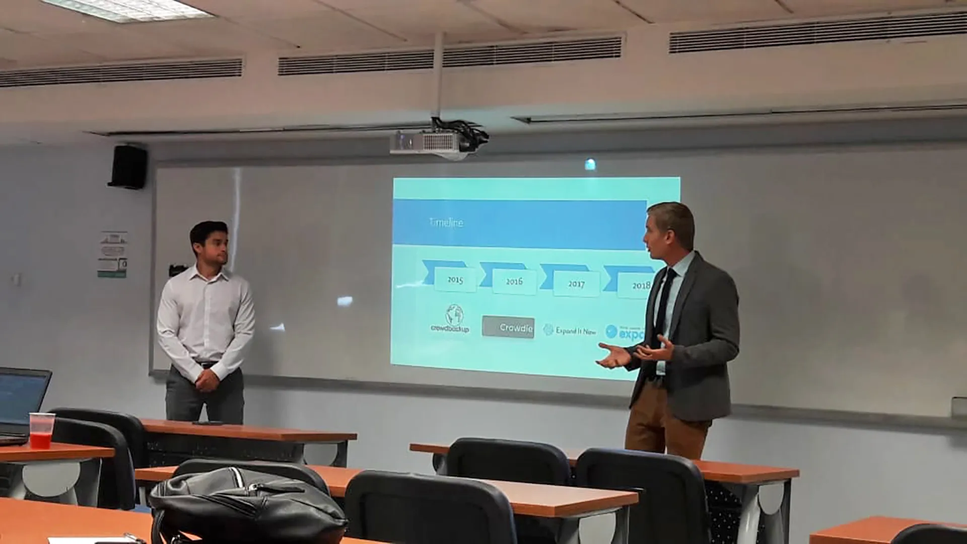 Profesores del Tec presentando en Colombia 