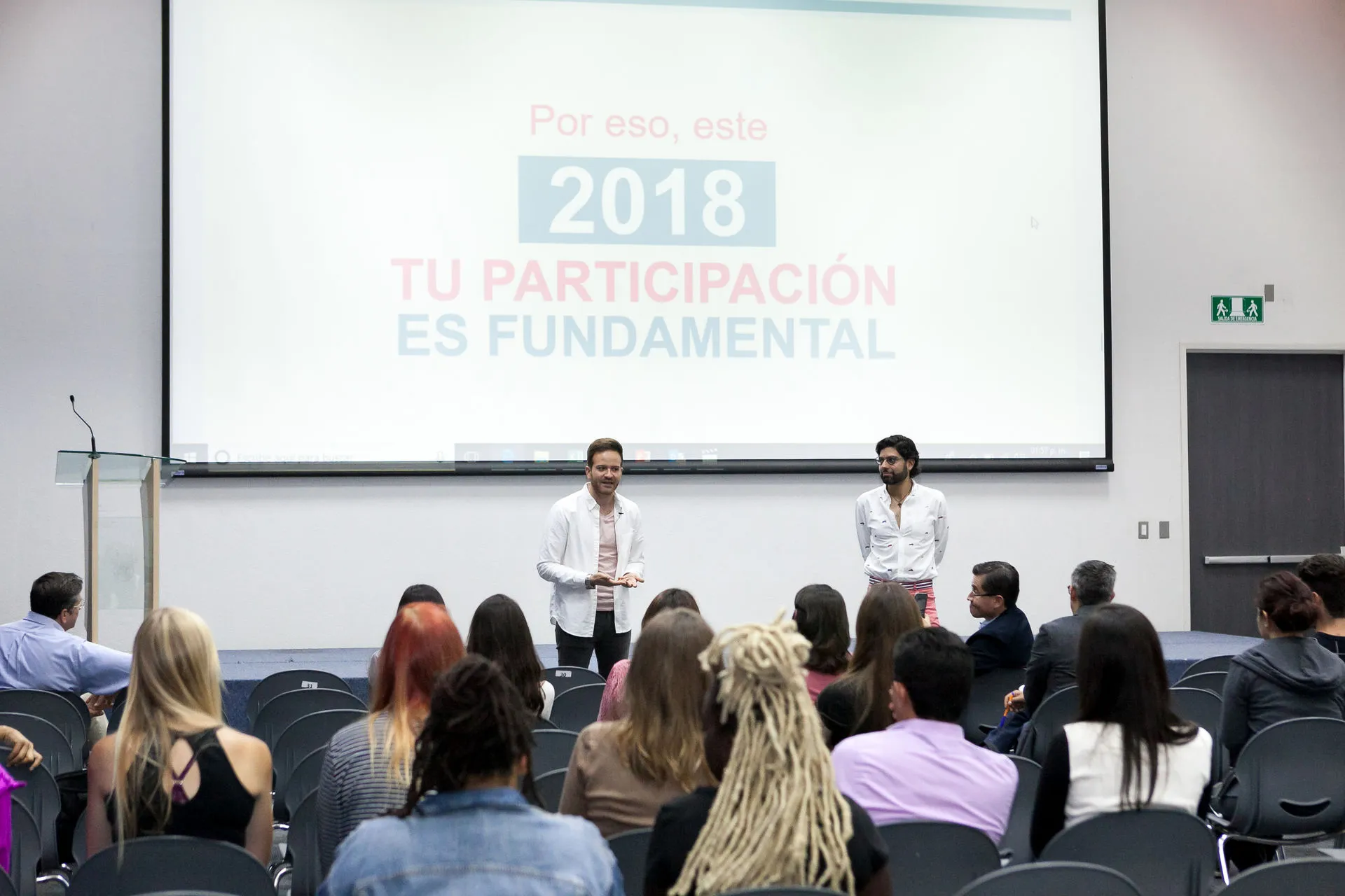 Conferencistas Armando Regil y Pablo Marín