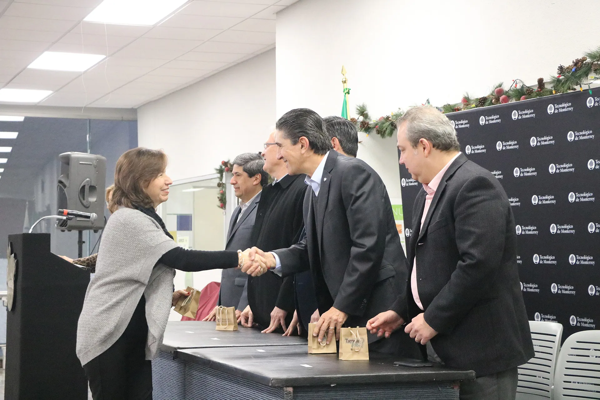 Desayuno de bienvenida a profesores