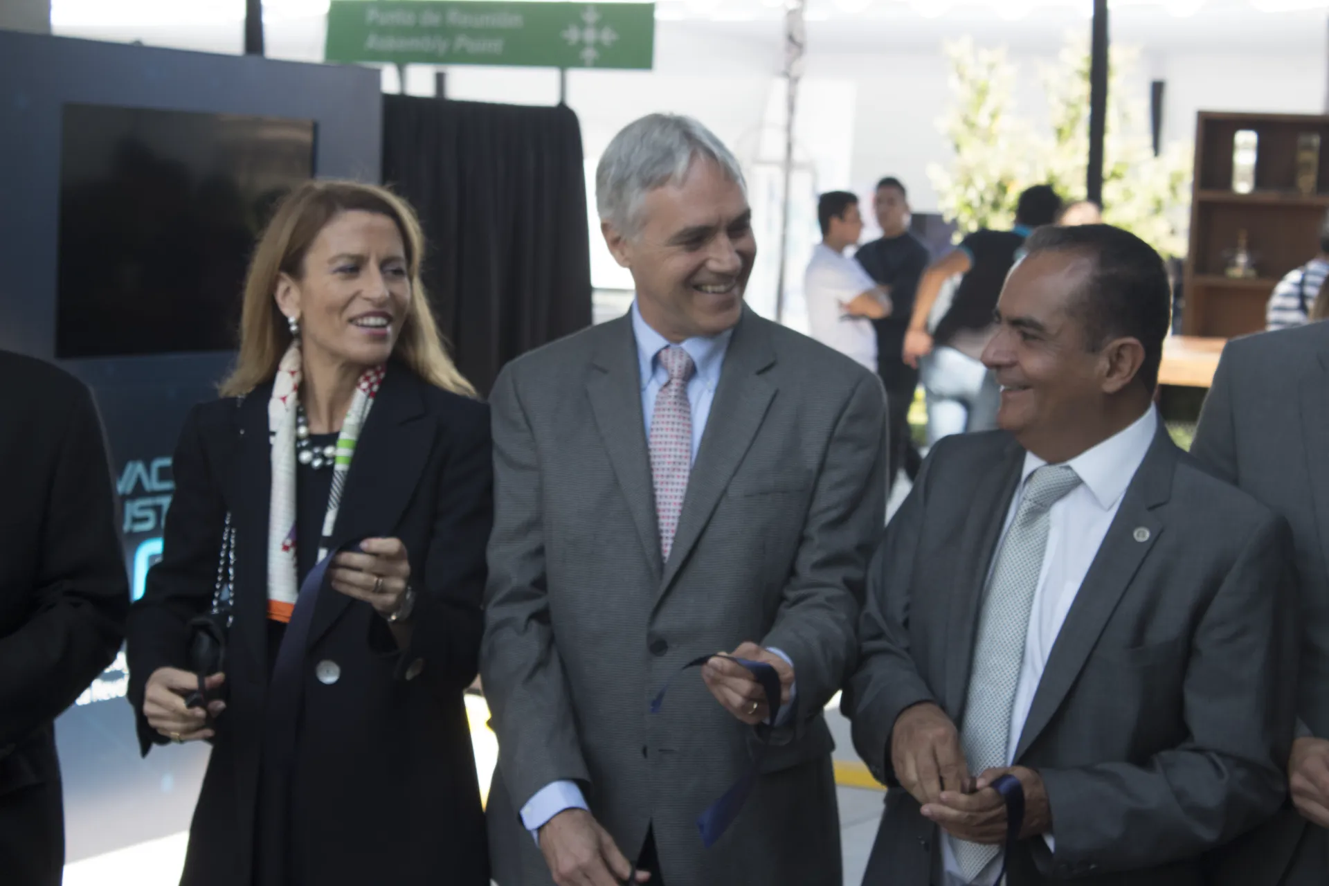 Corte de Listón del Foro