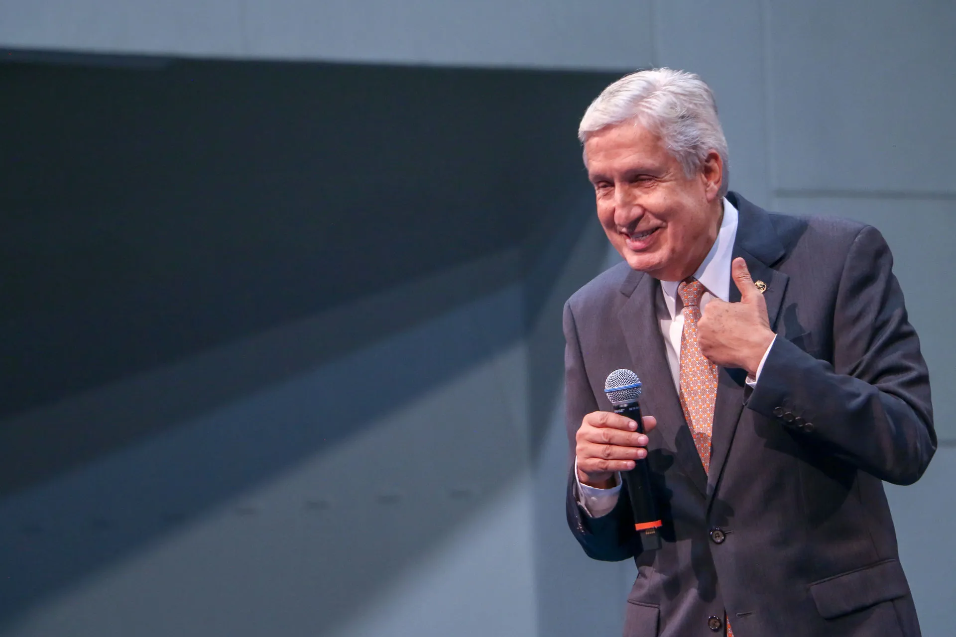 El profesor David Noel Ramírez y el Dr. Chandra Choubey asistieron al Tec de Monterrey Campus Toluca al primer Coloquio para Padres de familia, organizado por PrepaTec.