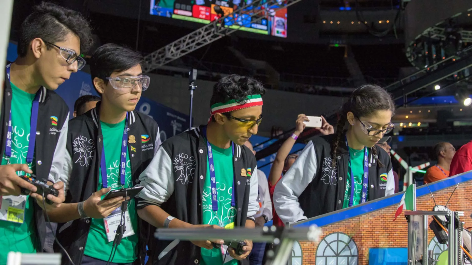 El equipo mexicano de robótica hila dos victorias en FIRST GC2018
