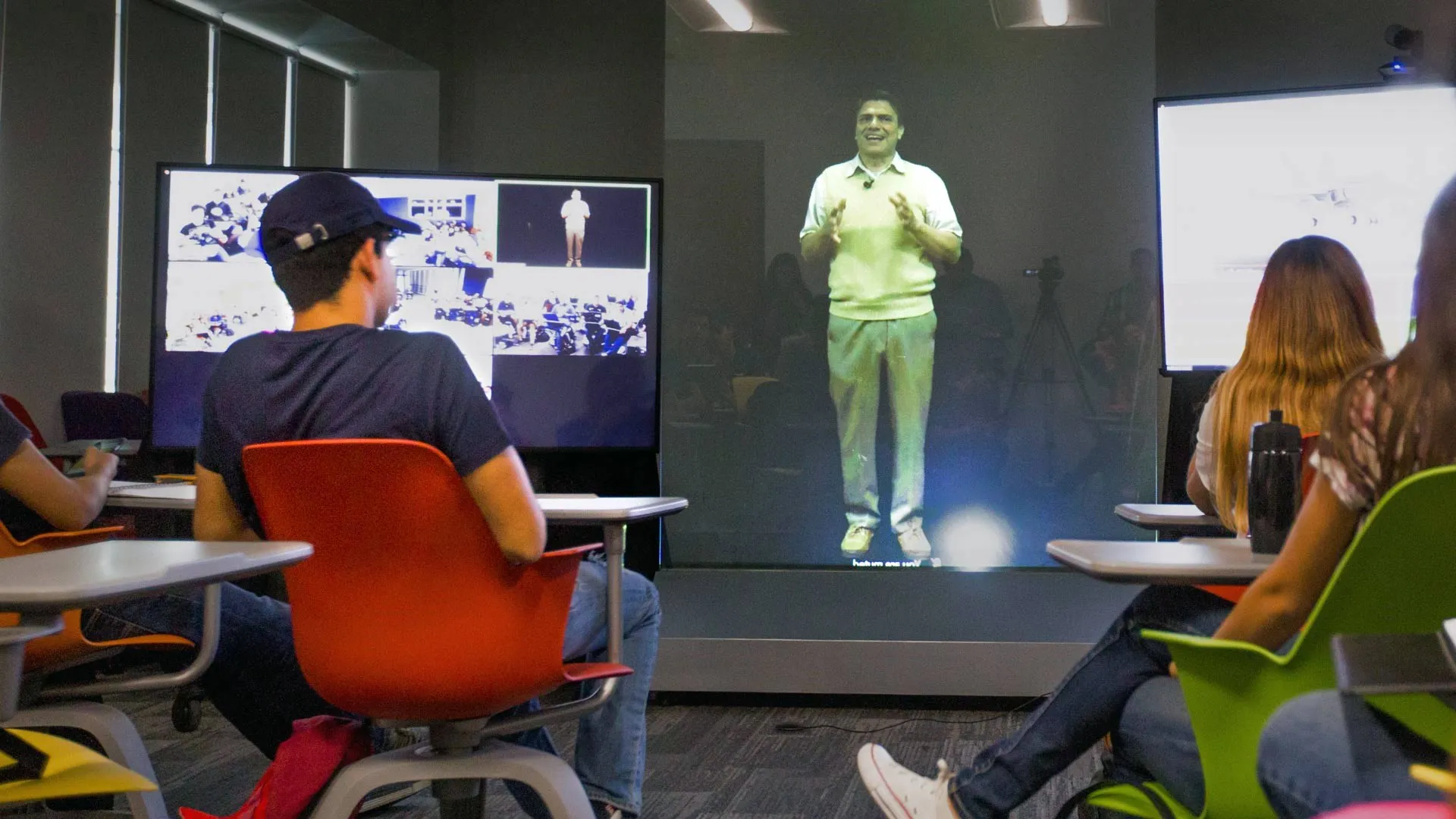holograma en clase del Tec de Monterrey