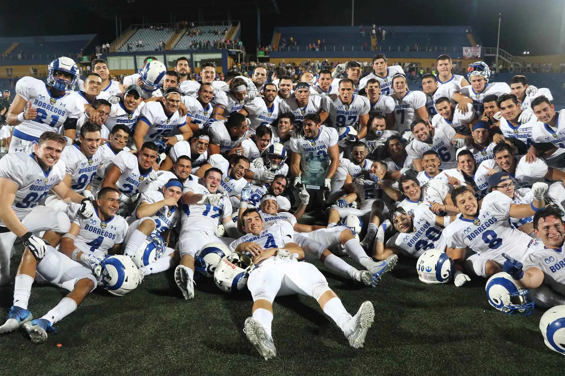 Da Borregos 'tope' en el Clásico 