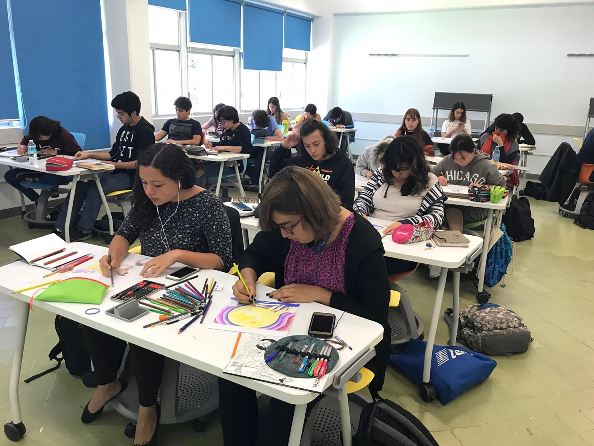 Alumnos en Reto de Ilustración Experimental