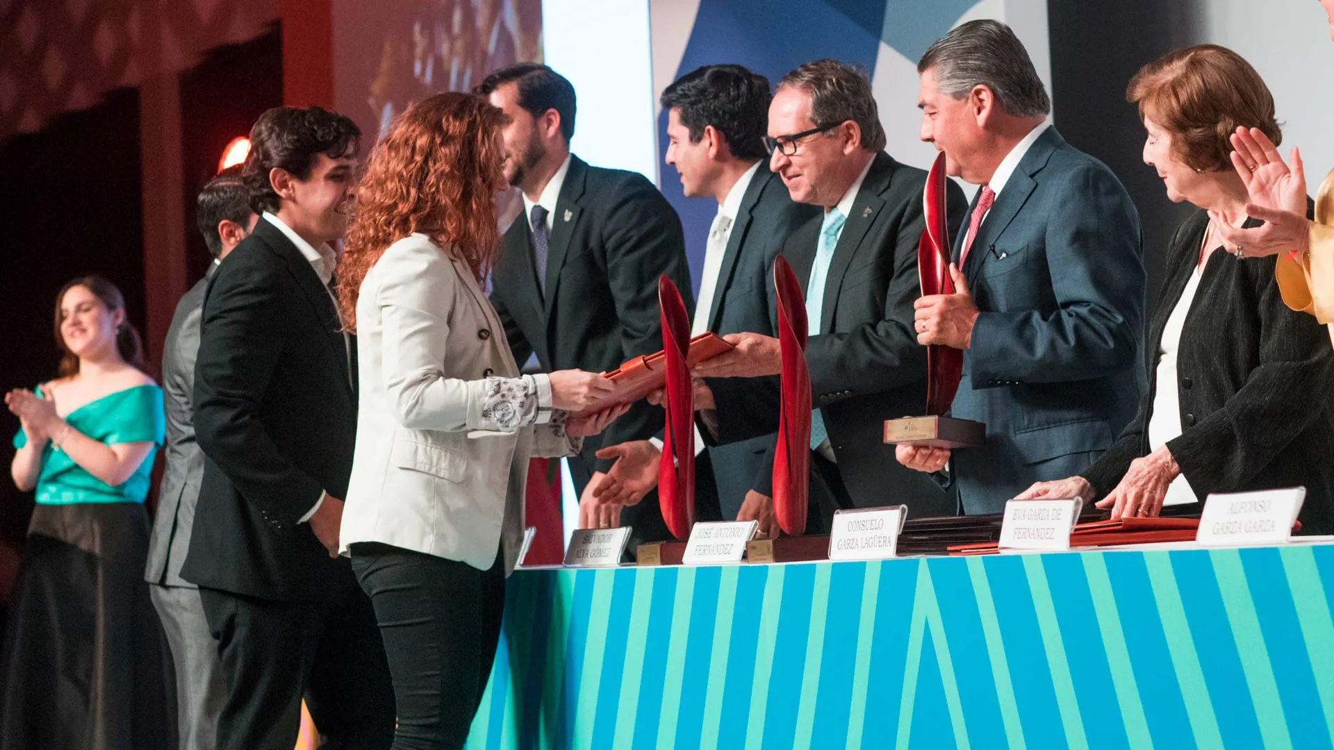 Los premiados que honran la memoria del fundador del Tec