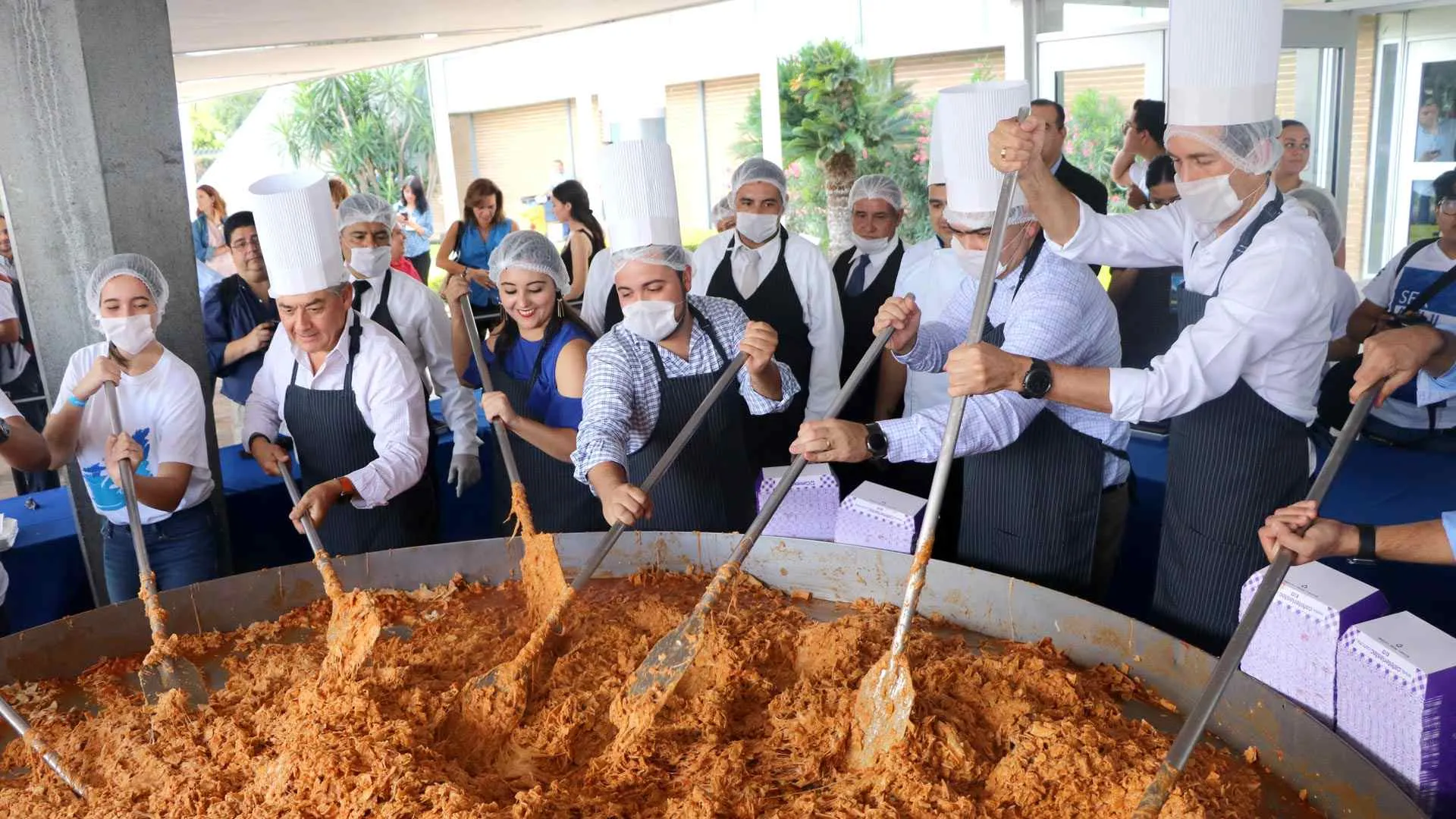 Festejan cumpleaños 75 del Tec en Monterrey