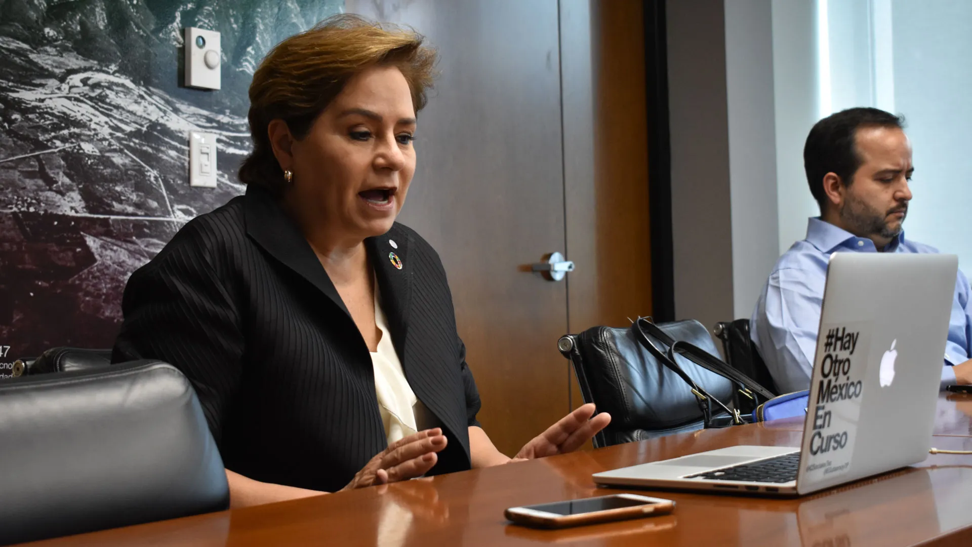 Deja tu auto y toma el transporte para combatir el cambio climático