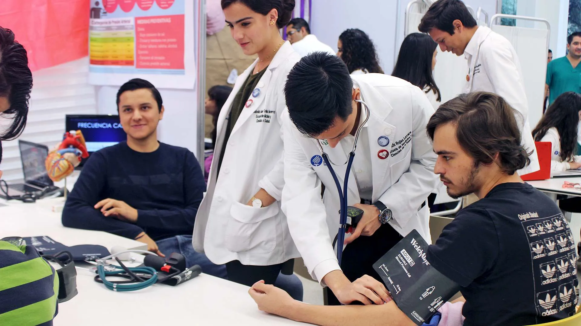 Miden ‘el pulso’ de la salud del campus Monterrey 