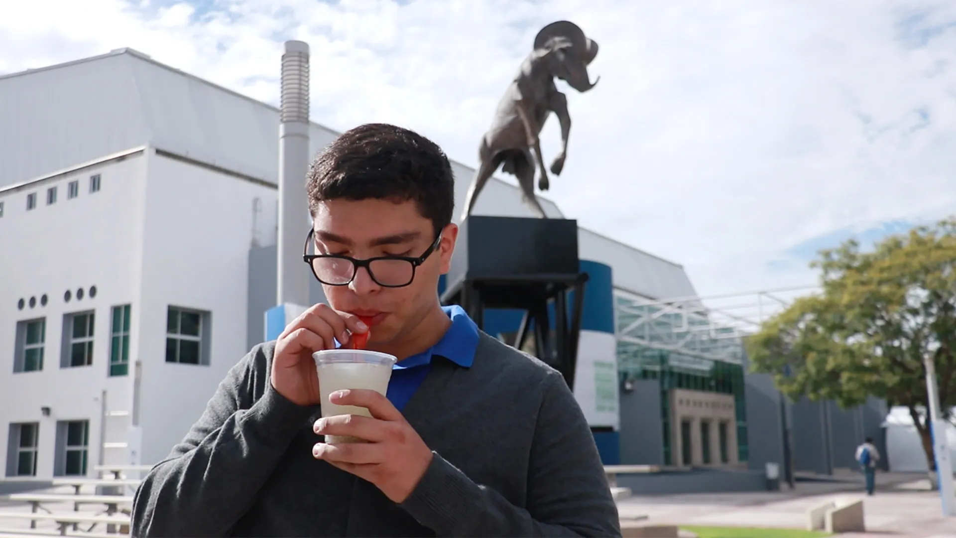 Joven de PrepaTec gana Premio Nacional de la Juventud por popotes