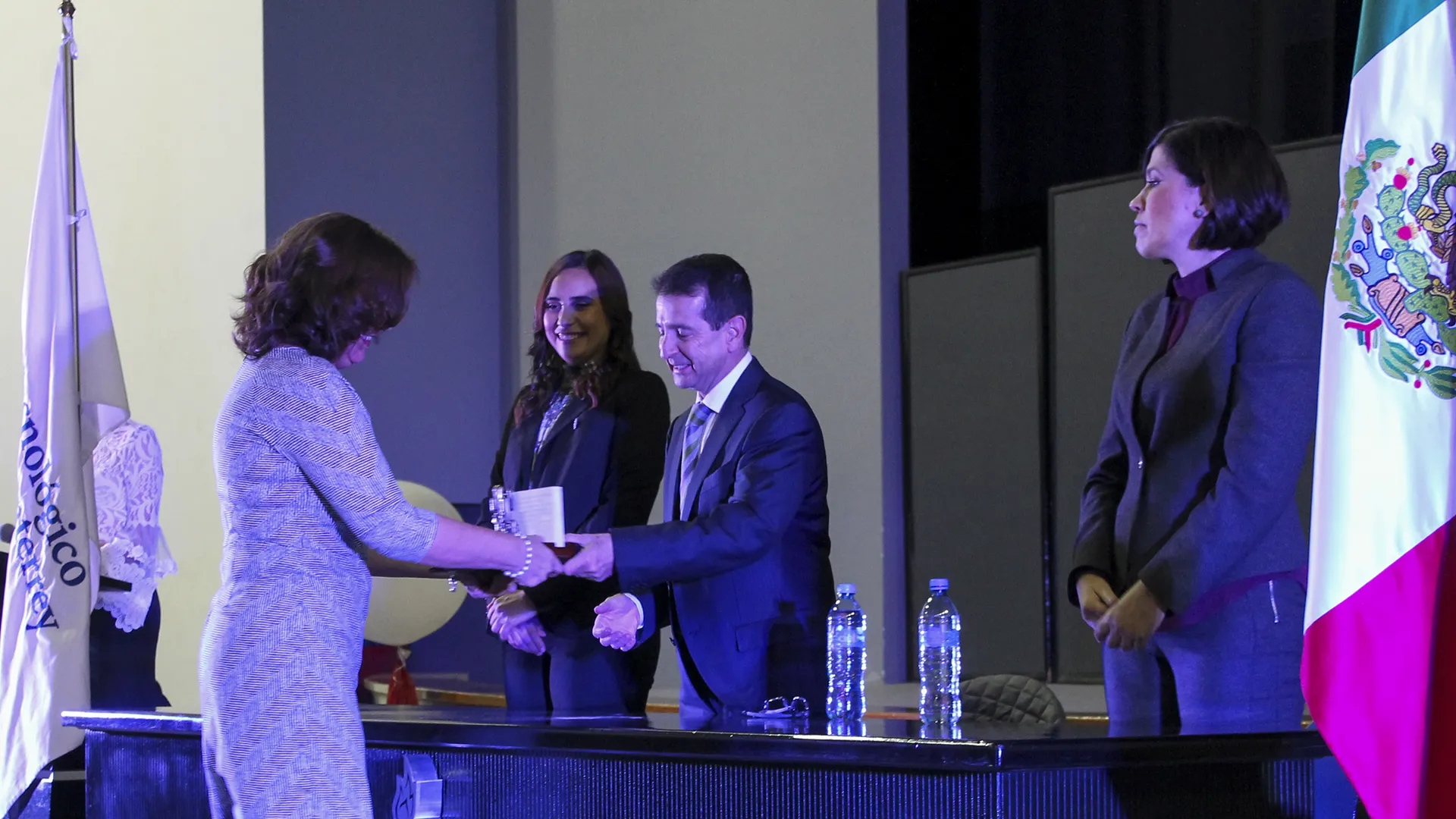 Entrega del premio profesores que dejan huella