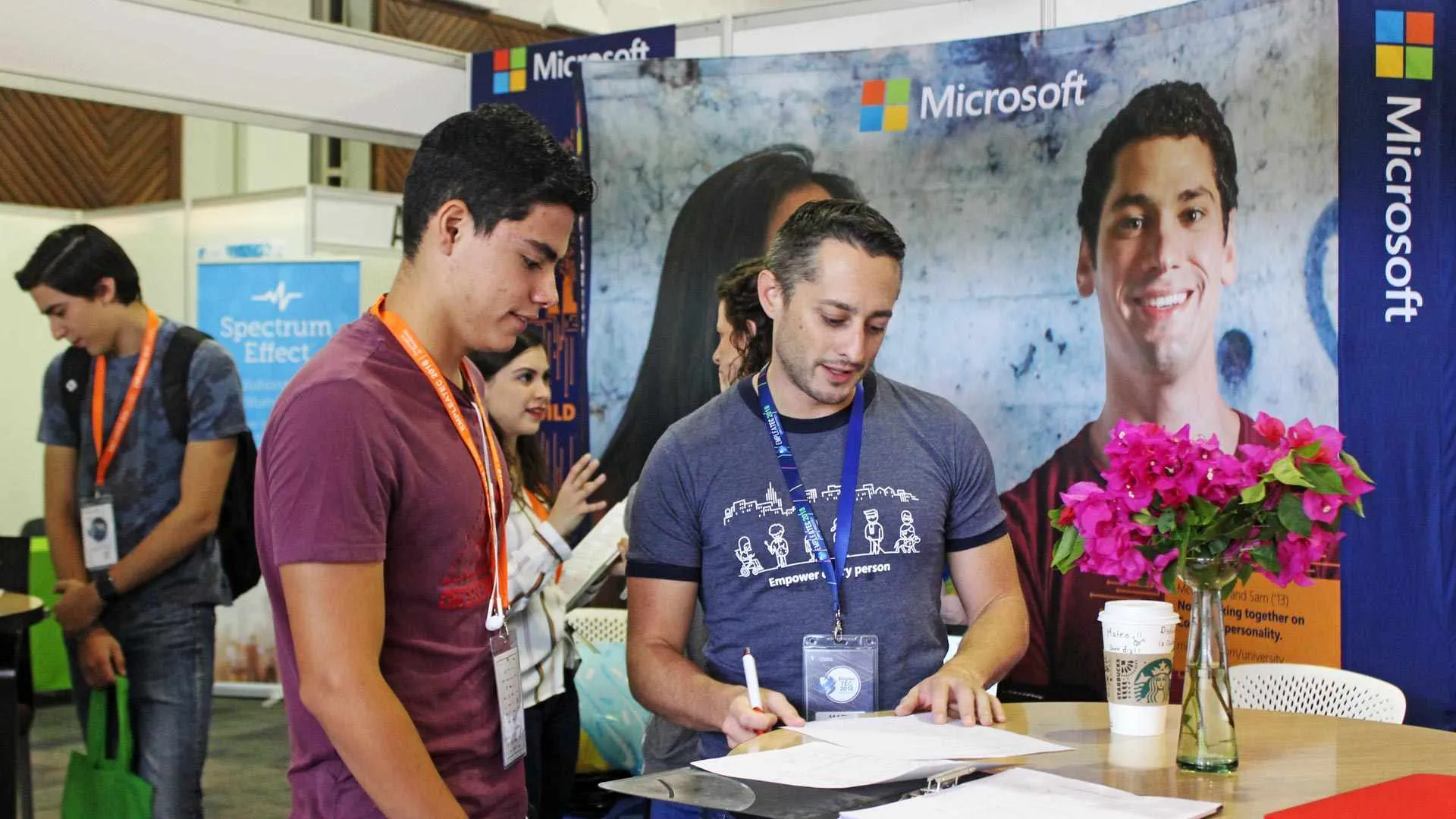 Bate récord EmpleaTEC 2018 con 6.5 mil asistentes