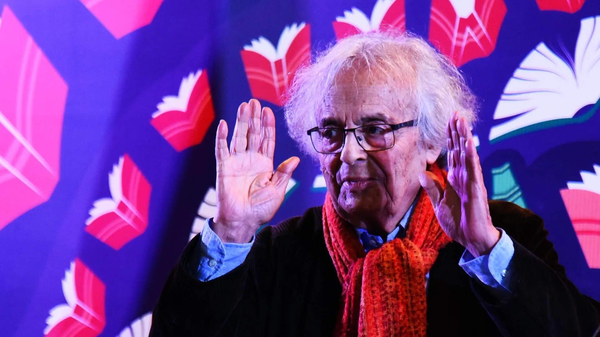 El poesta sirio Adonis se presentó en la Feria del Libro del Tec de Monterrey