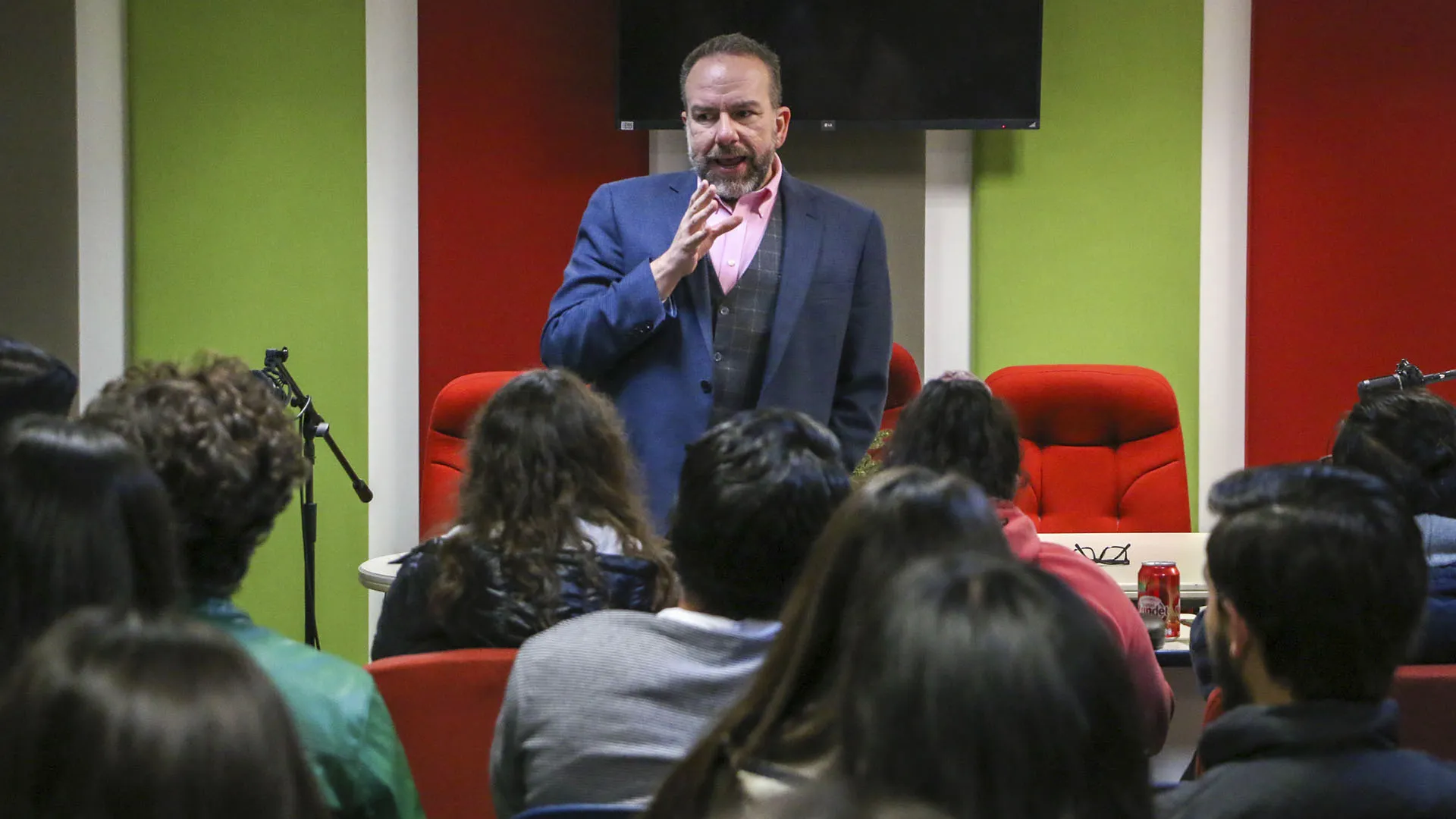 Horacio Castelo imparte master class en el Tec de Monterrey, campus Toluca. 