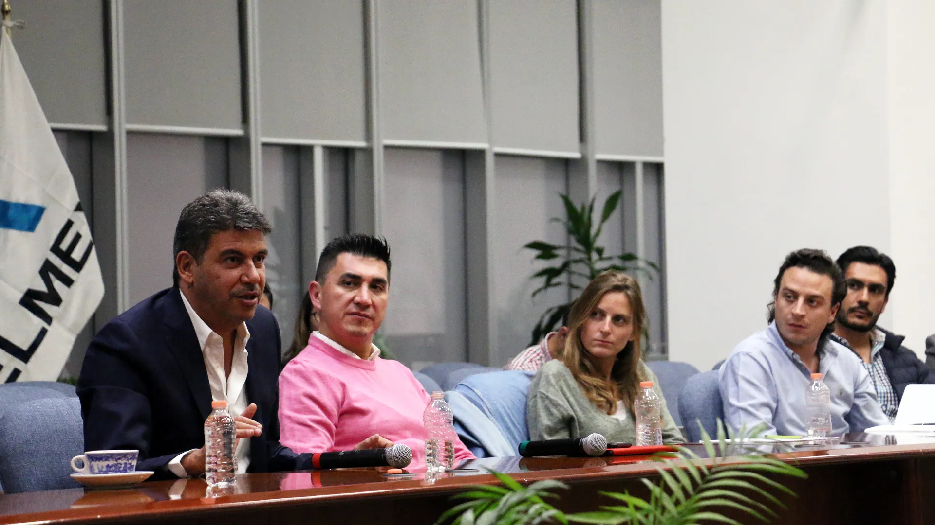 Elías Ayub como profesor del Tec