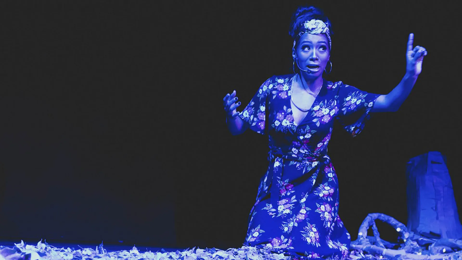 Emilia Tapia durante su participación en el monólogos