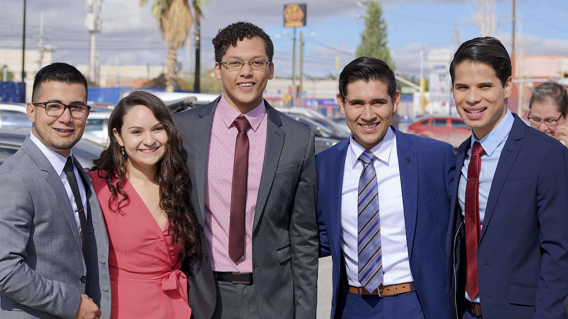 Líderes del mañana graduados