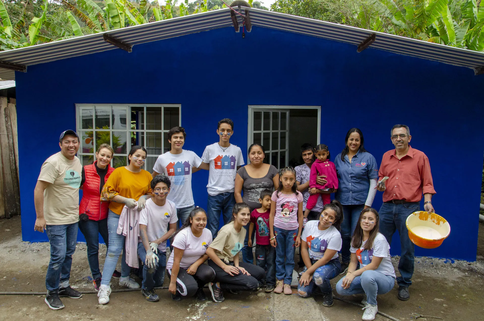 Alumnos recaudan fondos para construir casas