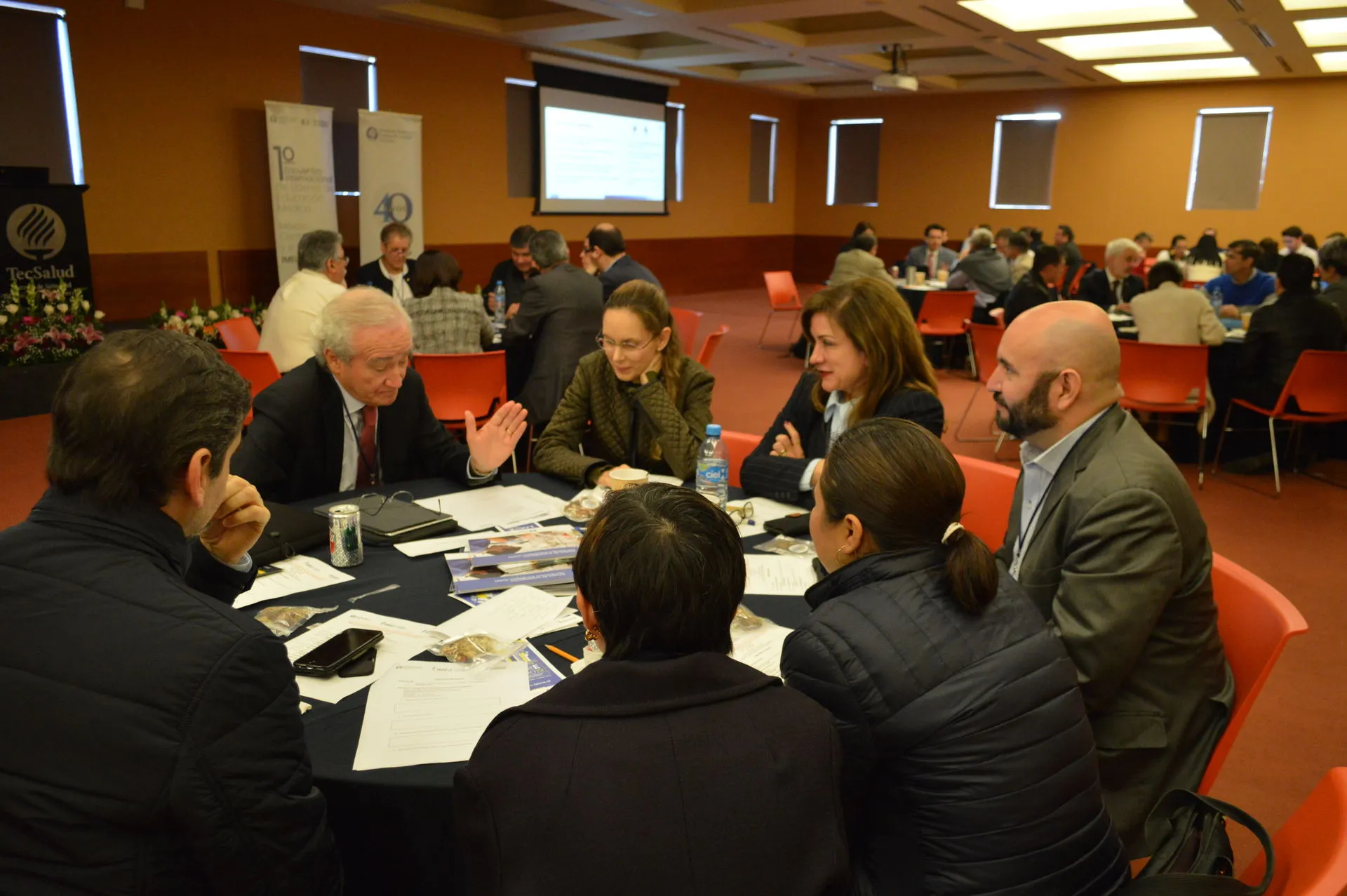 Diálogo internacional de líderes en educación médica