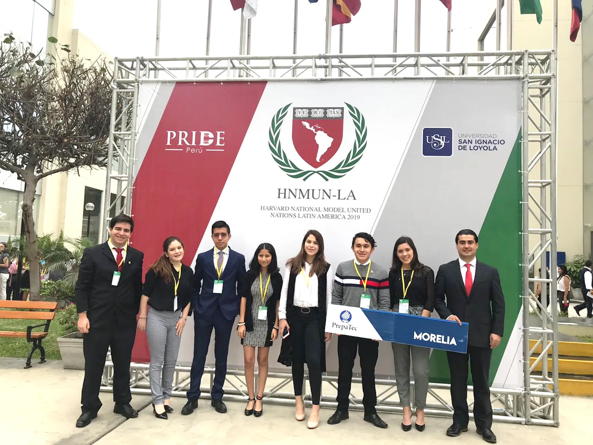 Alumnos de PrepaTec representando a México en modelo de naciones unidas Harvard